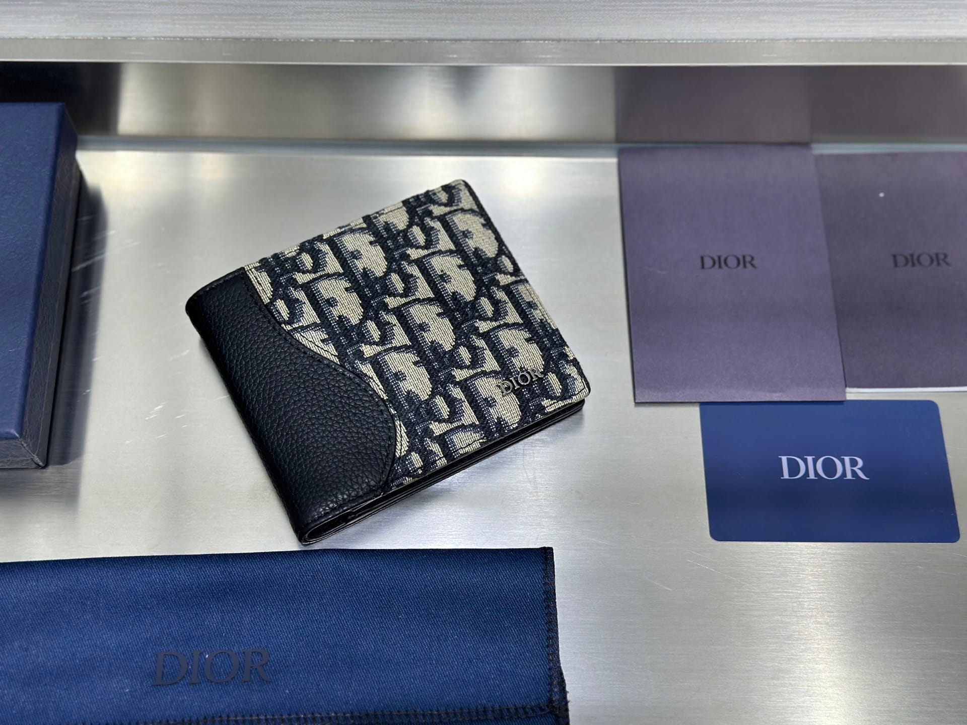 DIOR WALLET オブリーク ジャガード Dior Black Grained Calfskin & Beige Oblique Jacquard Saddle Bifold