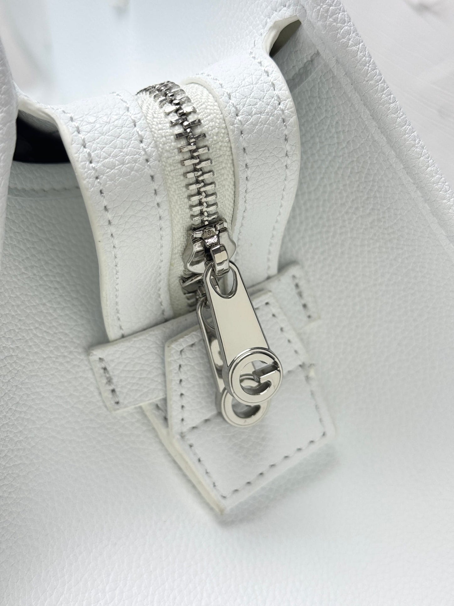 Goyard Hardy PM Bag - White Goyardine Coated Canvas Zippered Tote