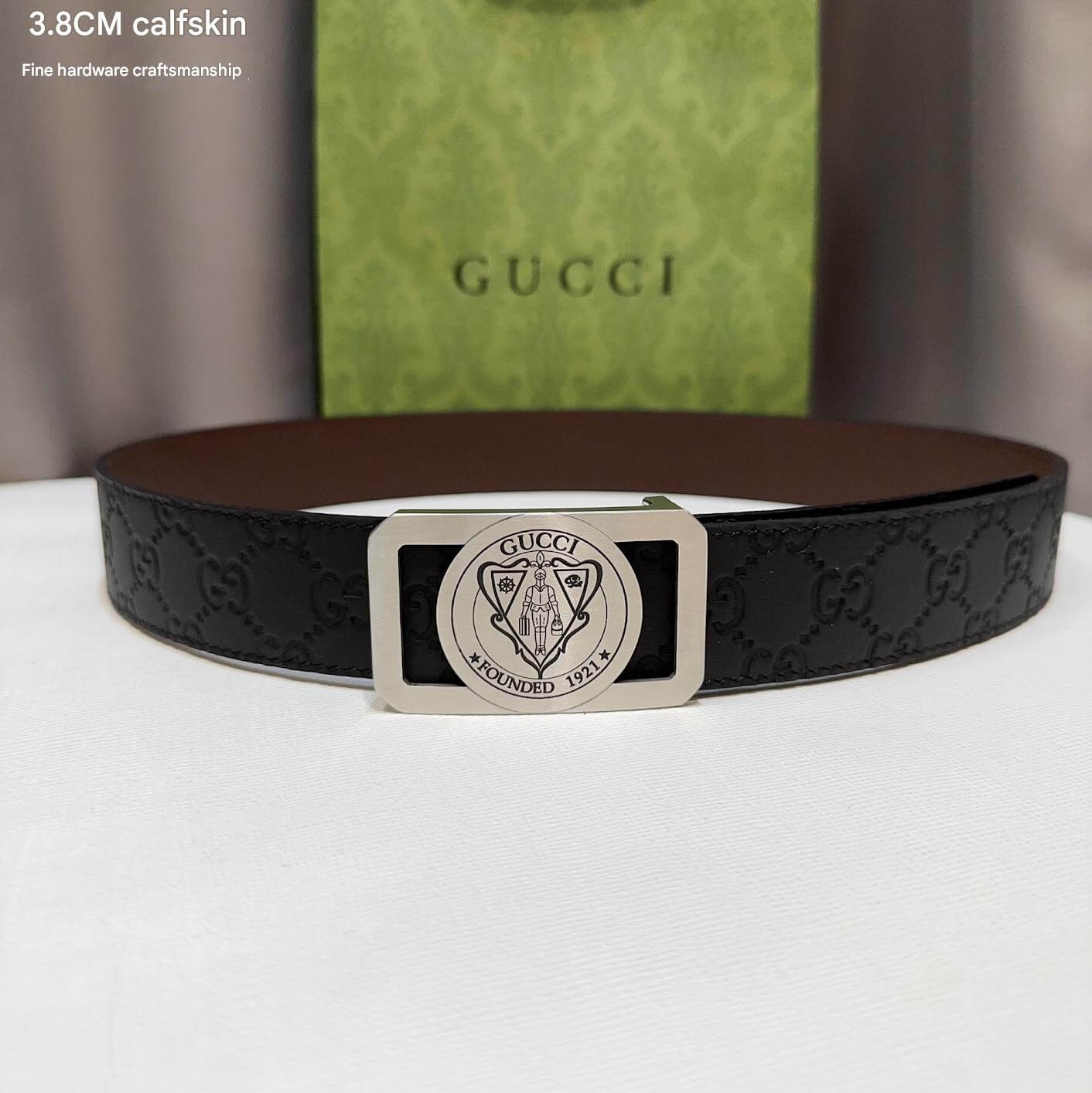 Gucci Signature Black Leather Belt with Silver-Tone Gucci Crest