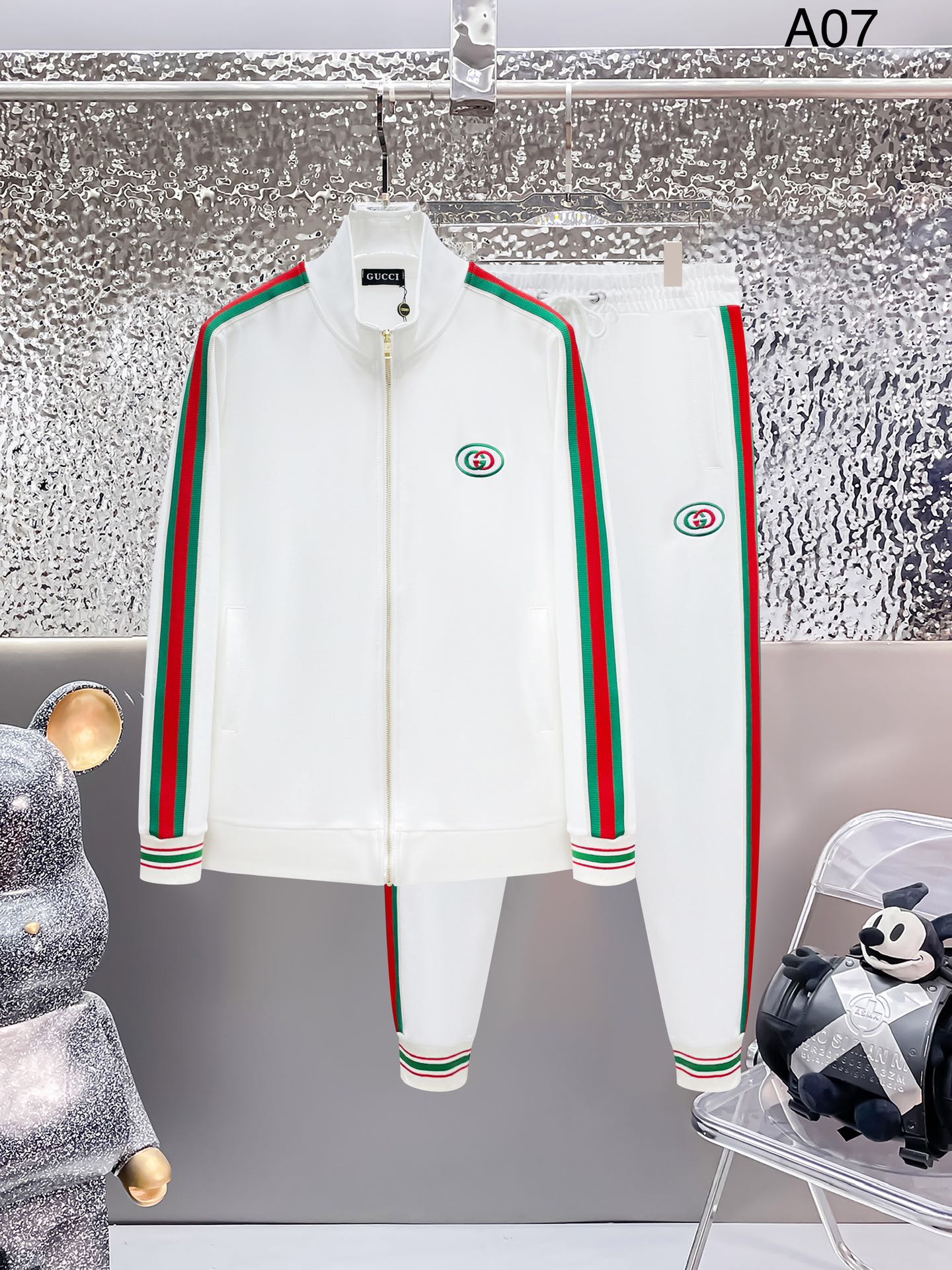 GUCCI ロゴ入りジャージ Gucci Web Stripe Technical Jersey Tracksuit White – Hollo Shoe