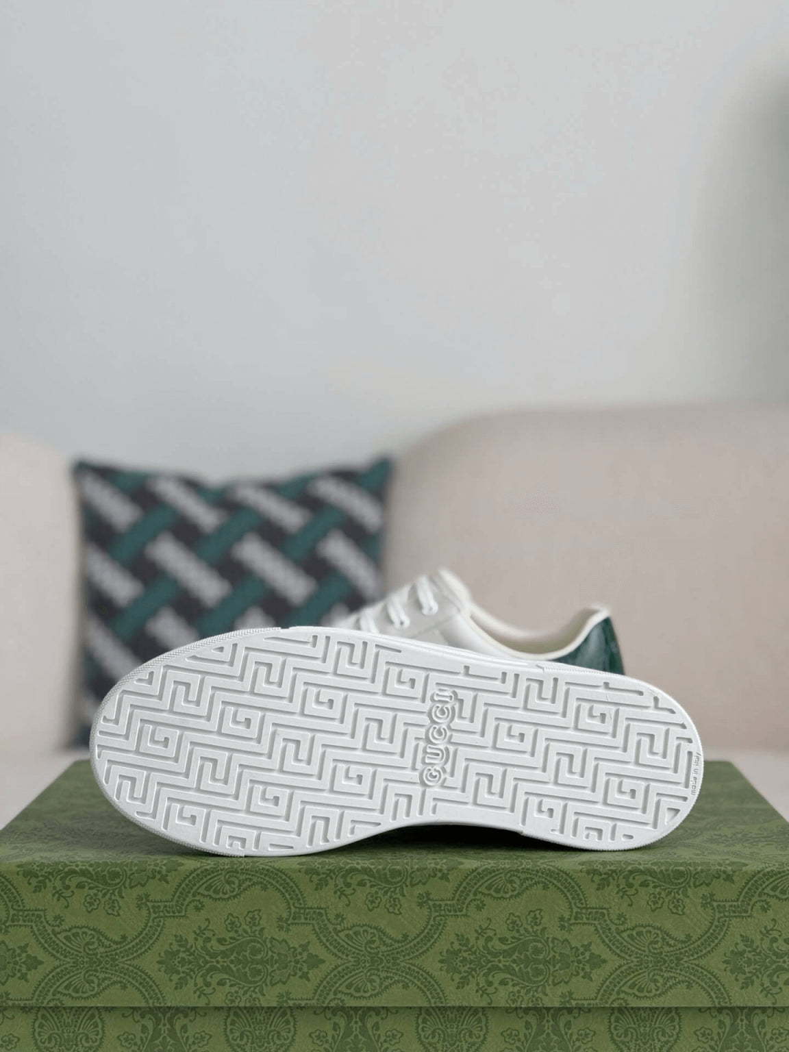 Gucci Ace Sneaker – White Leather with Embroidered Bee