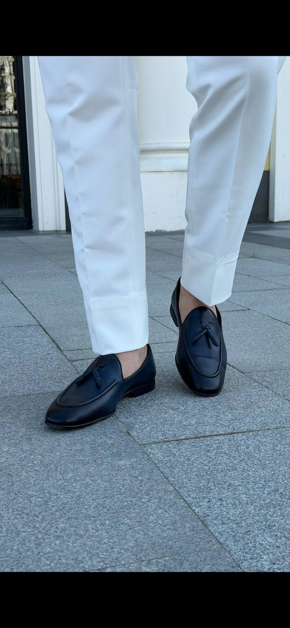 HolloShoe Onyx Black Smooth Leather Tassel Loafers