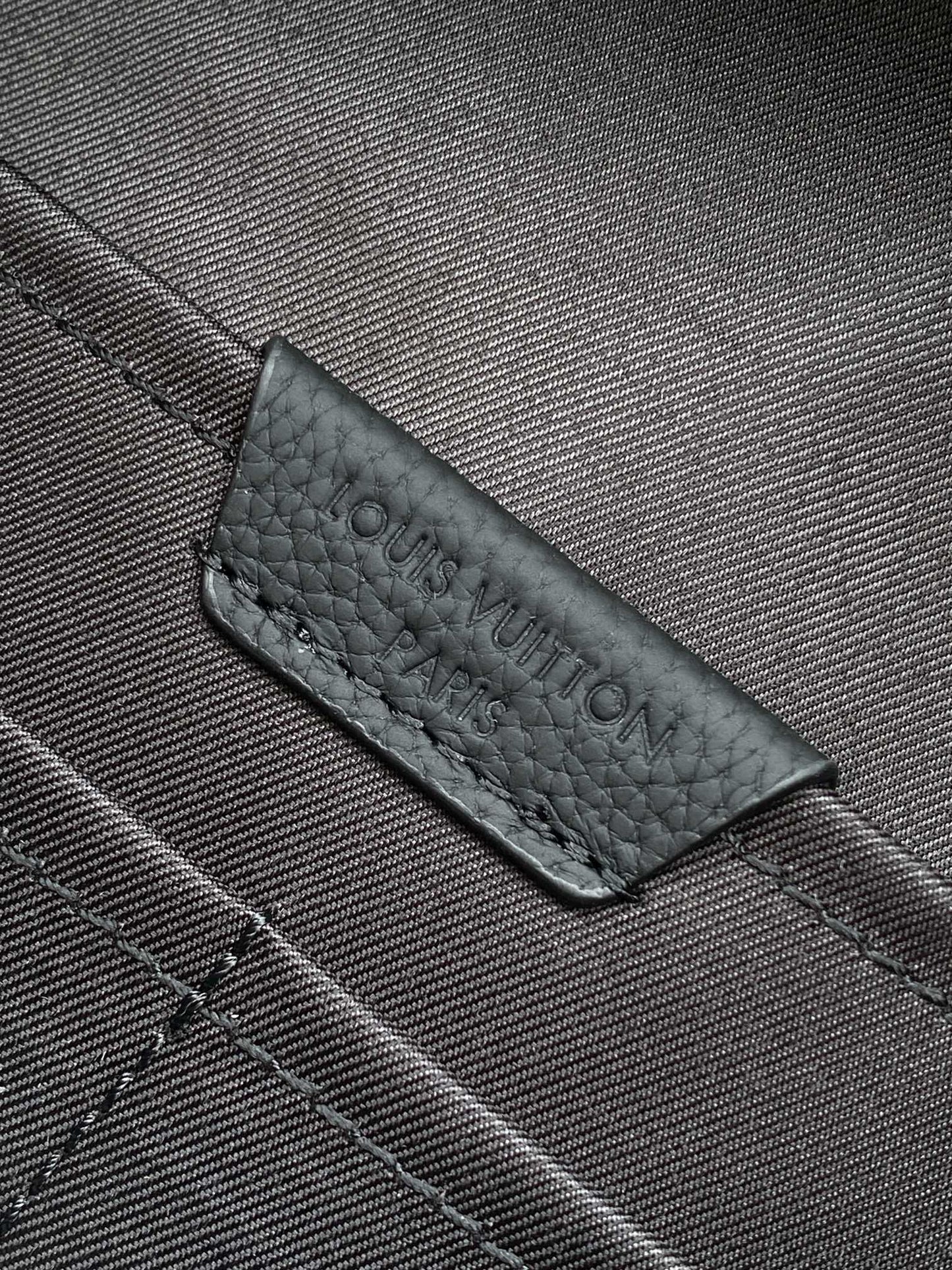 Louis Vuitton LV Men's Black Discovery Work Backpack PM