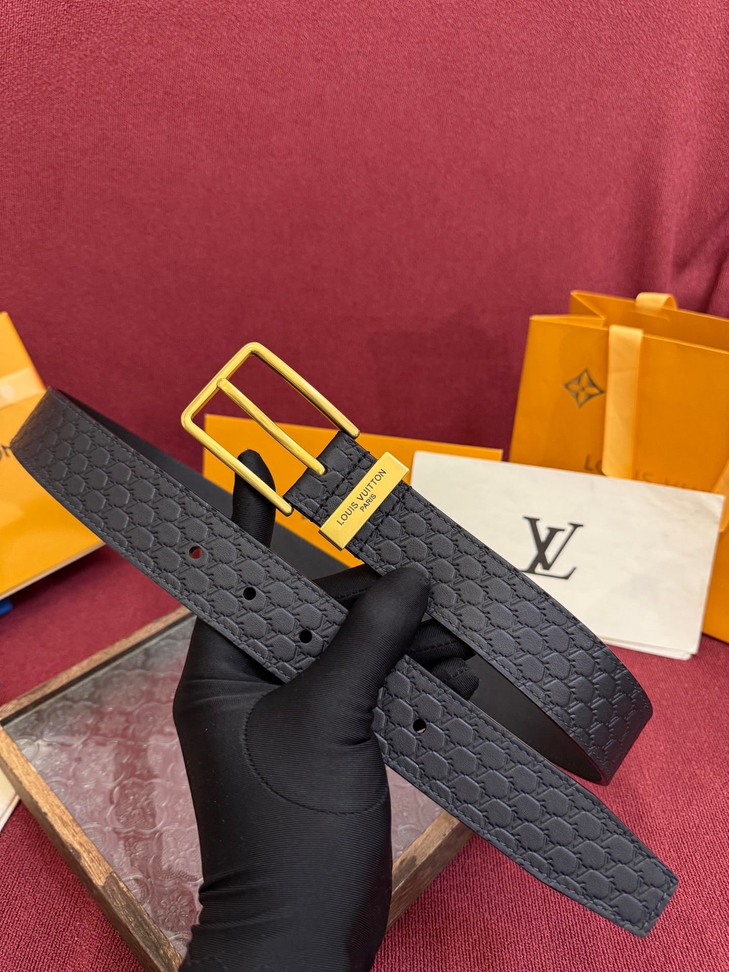 Louis Vuitton LV Black Pont Neuf 35mm Belt - Gold Buckle