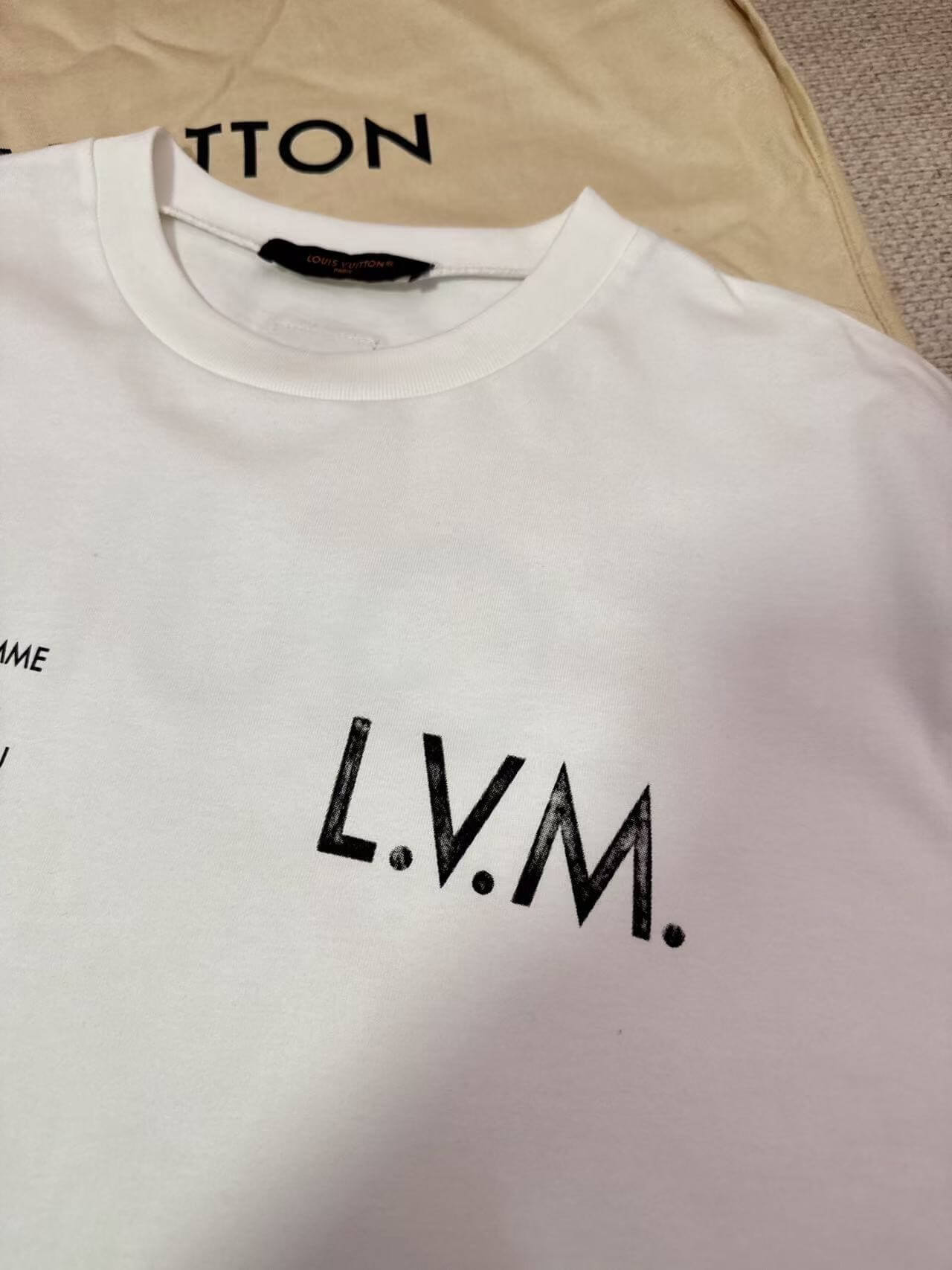 Louis Vuitton White L.V.M. Printemps-Été 2026 Pompidou Graphic T-Shirt