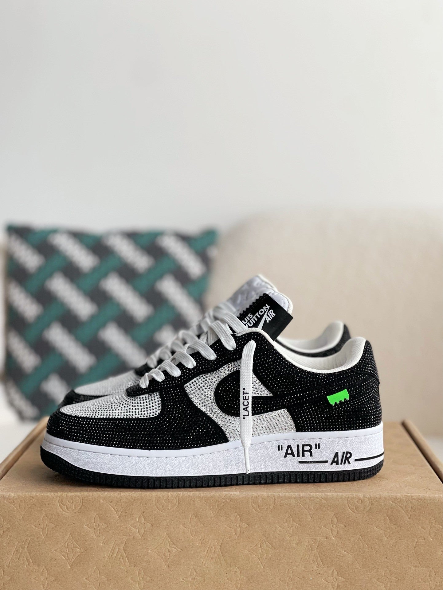 Louis Vuitton x Nike Air Force 1 Low – Swarovski Crystal Black