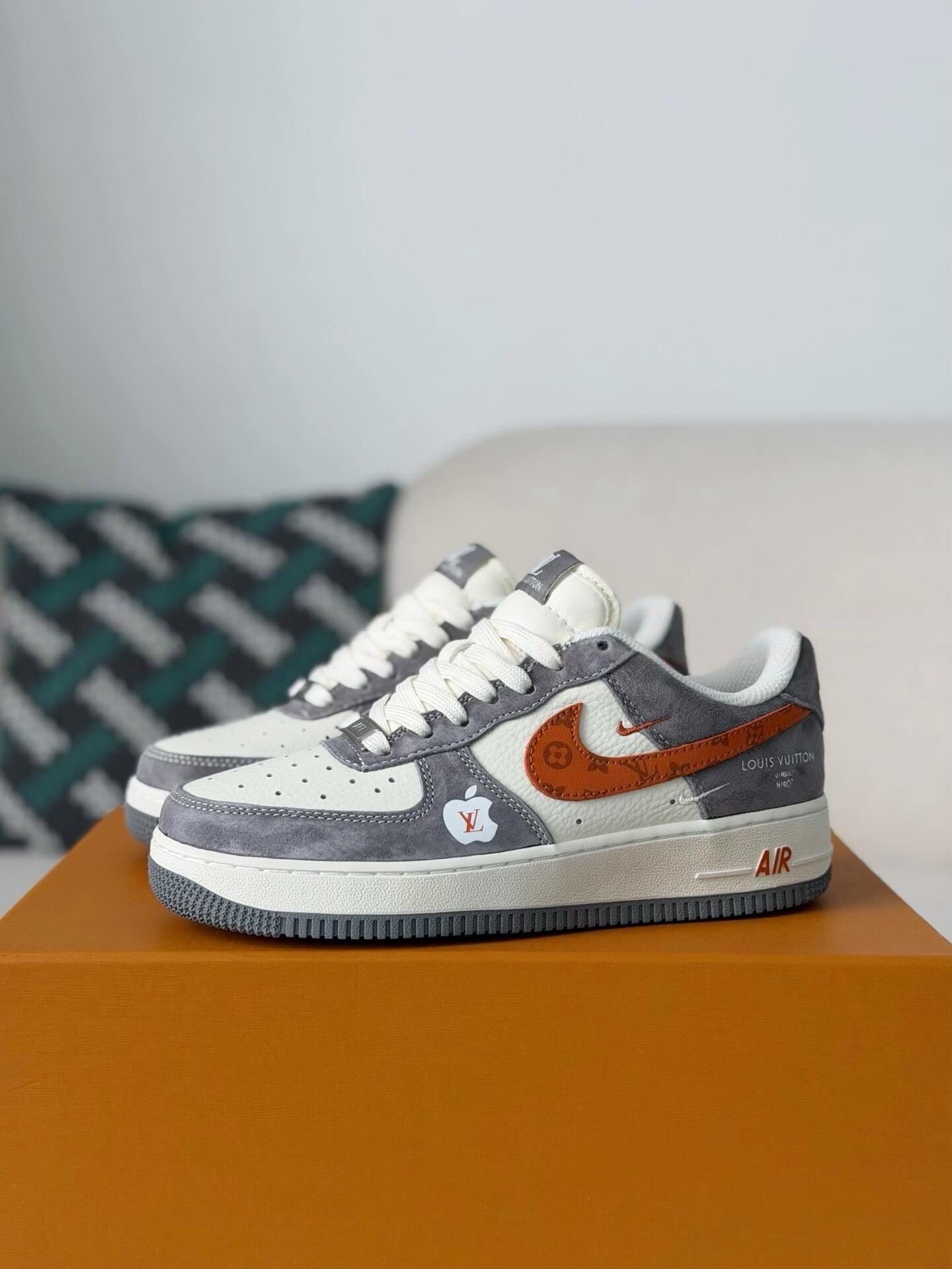 Louis Vuitton x Nike Air Force 1 Low – Grey, White & Monogram