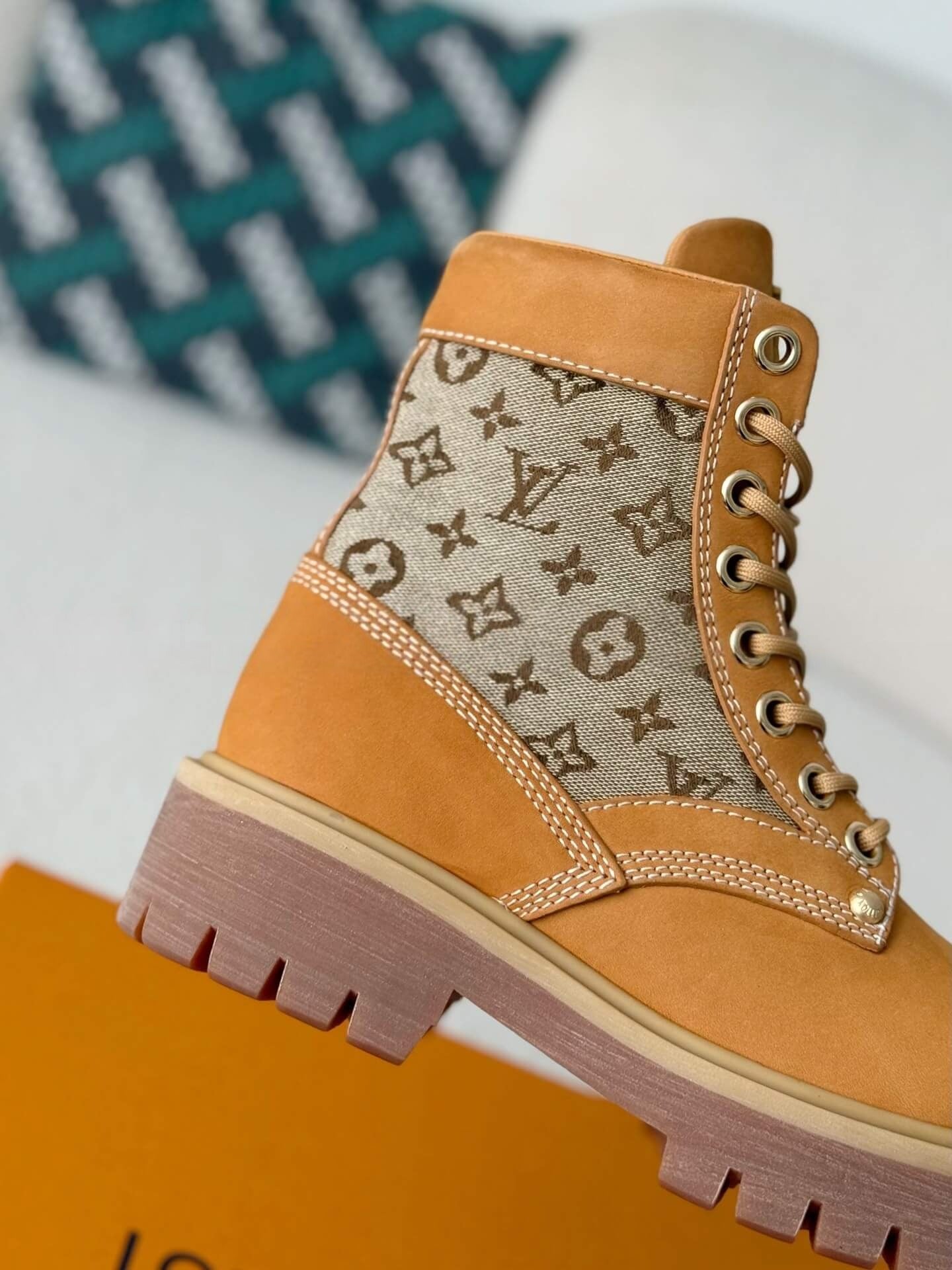 Louis Vuitton x Timberland 6-In Ankle Boot – Wheat Monogram