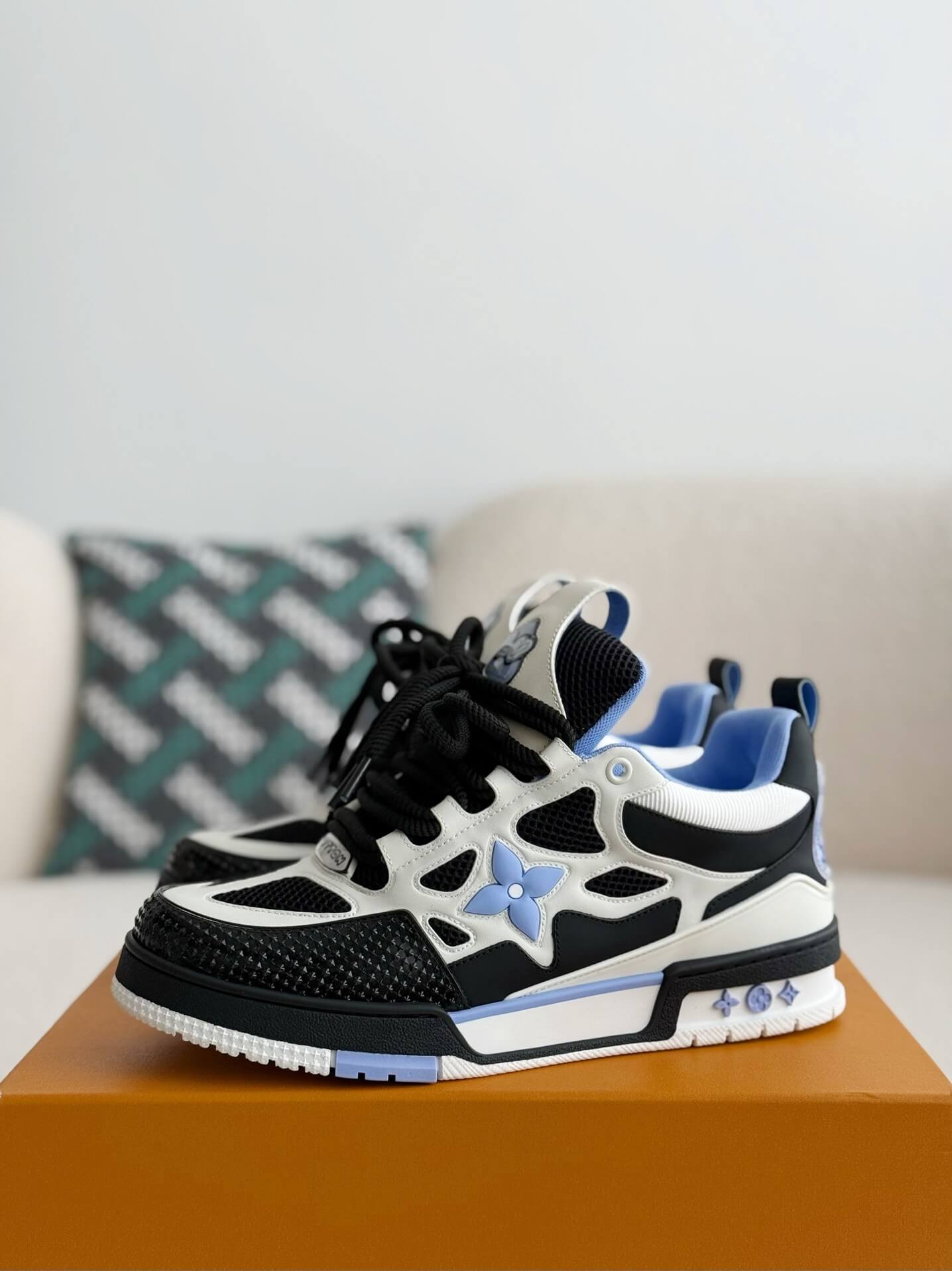 Louis Vuitton Black White Checkerboard Sneakers with clear Sole us 14 Run Away Sneaker - gifts - Gift Selection for Men | LOUIS  main image 3