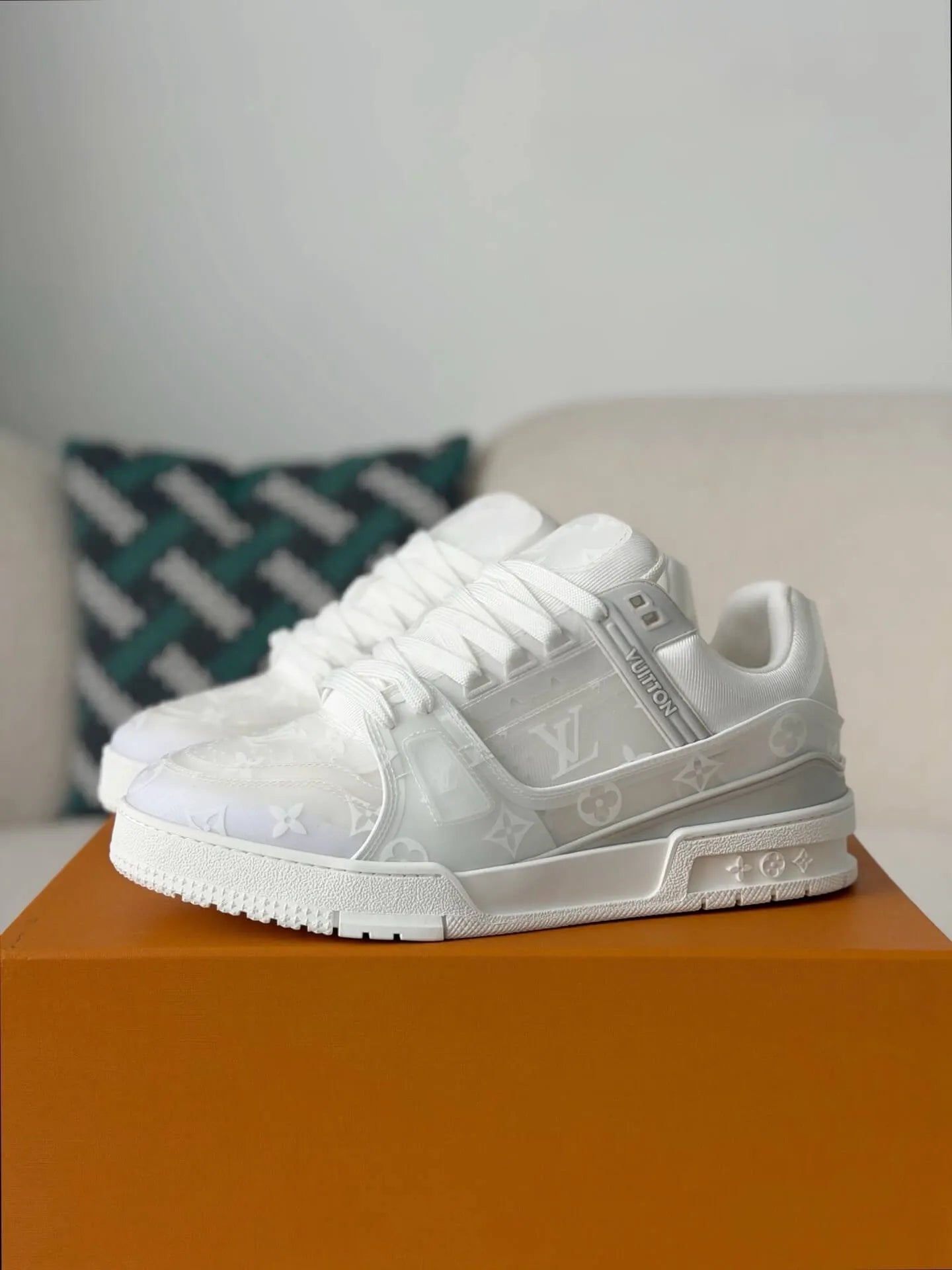 Louis Vuitton Trainer Sneaker – White Transparent Monogram – Hollo