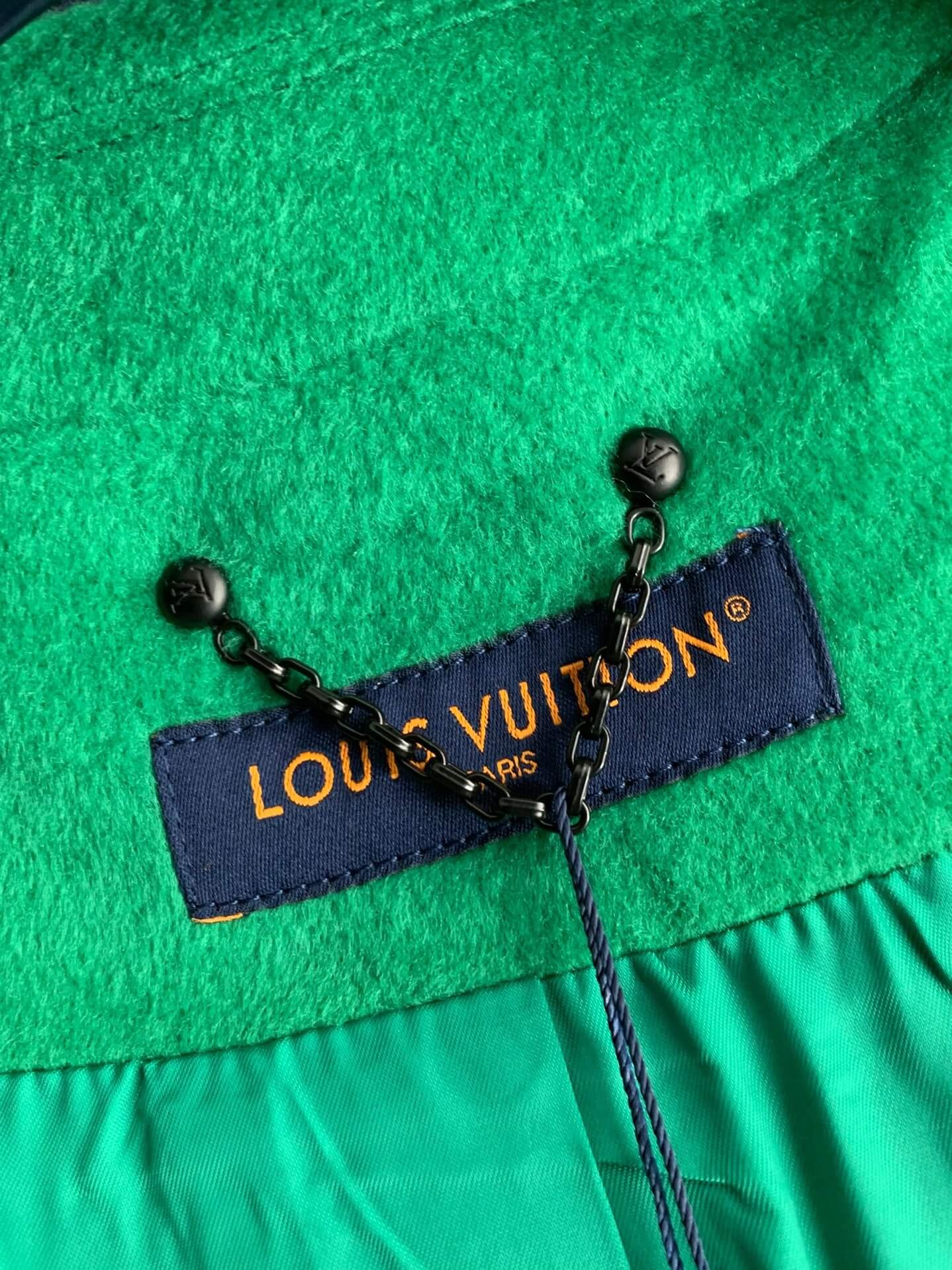 Grüne Collegejacke aus Leder von Louis Vuitton LV