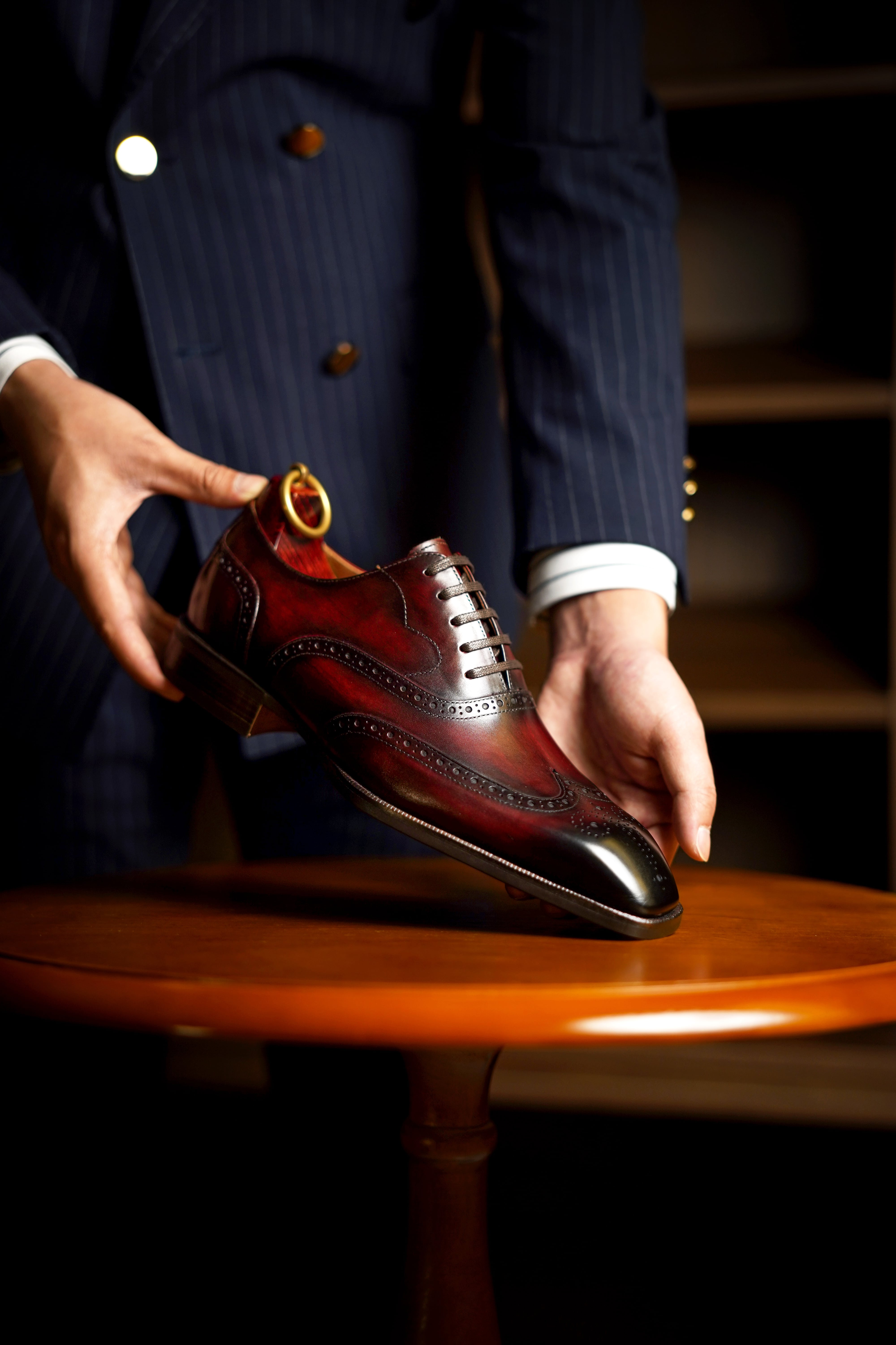 Luxurious Men's Bordeaux Hand-Painted Wingtip Oxford Dress Shoes Luxurious Men's Bordeaux Hand-Painted Wingtip Oxford Dress Shoes