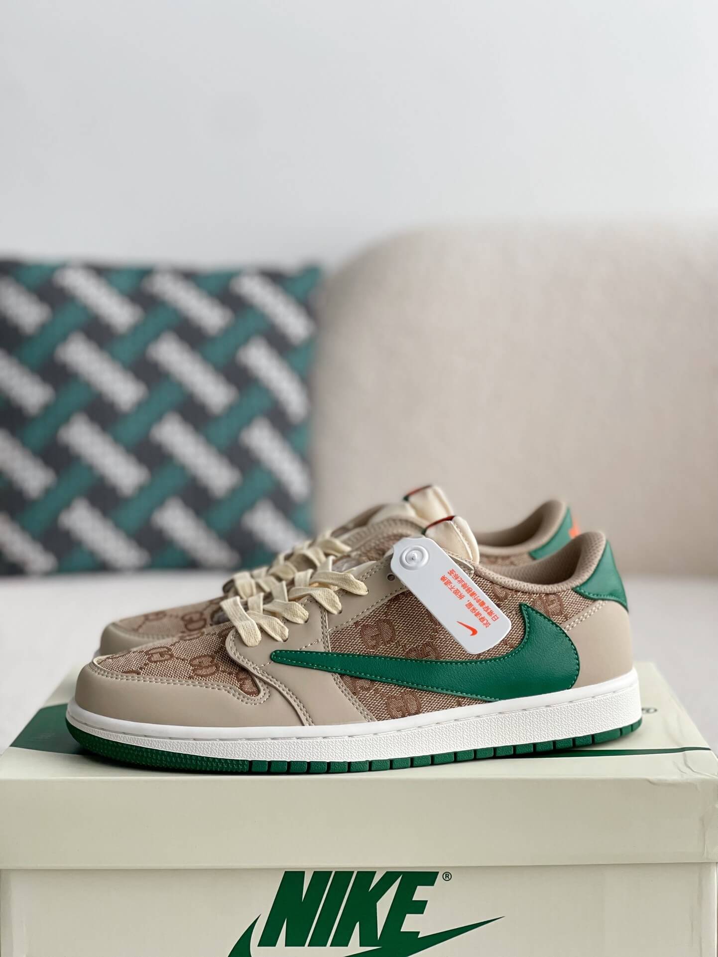 Nike Dunk Low x Gucci Custom – Beige GG Supreme & Green Leather
