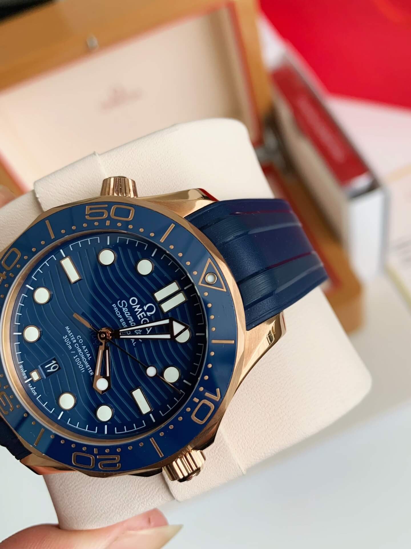 OMEGA Seamaster Diver 300M Ref. 210.62.42.20.03.001 – 18K Sedna™ Gold, Blue Dial
