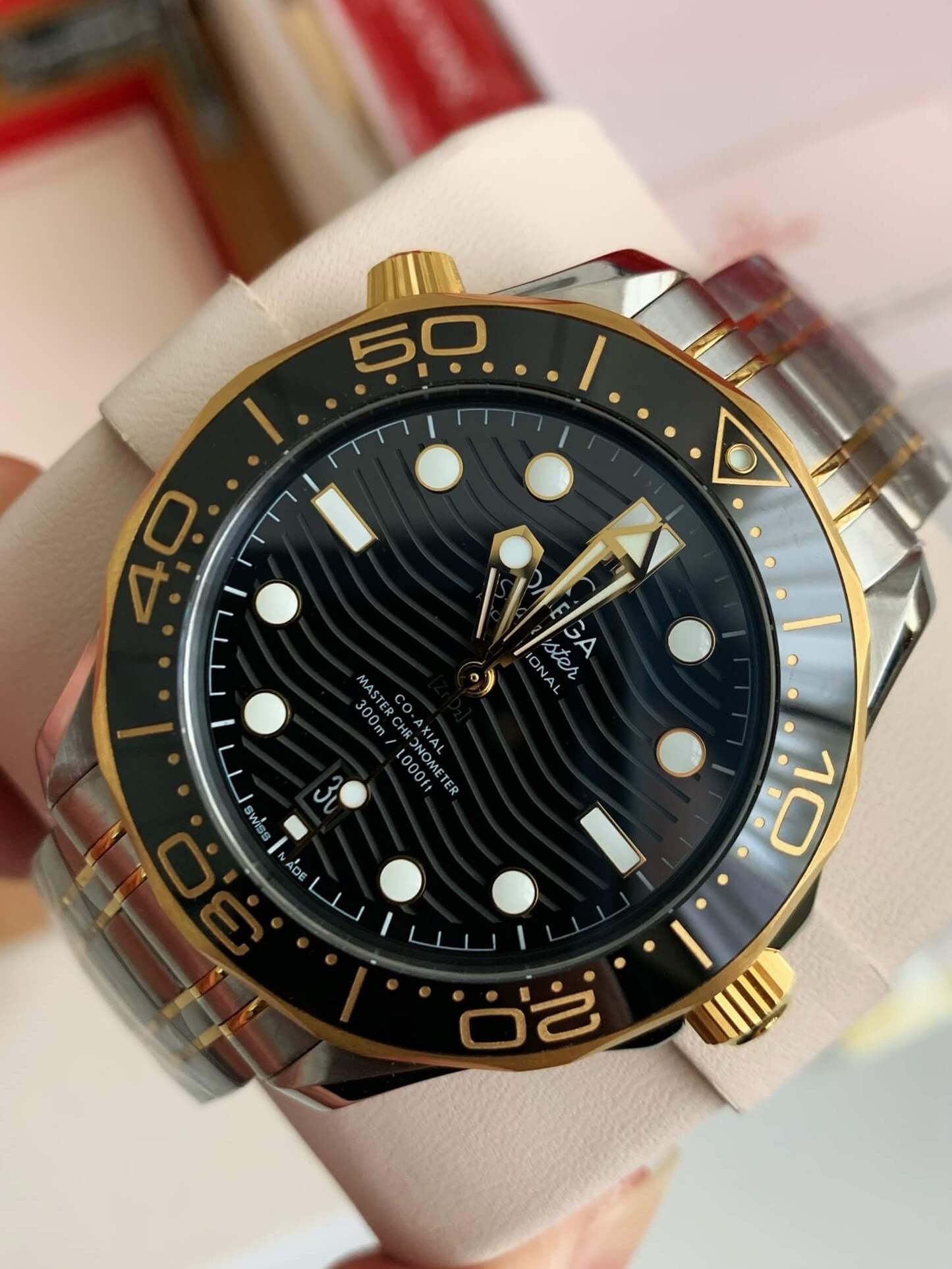 Omega Seamaster Diver 300M Ref. 210.20.42.20.01.002 – 18K Yellow Gold & Steel, Black Dial