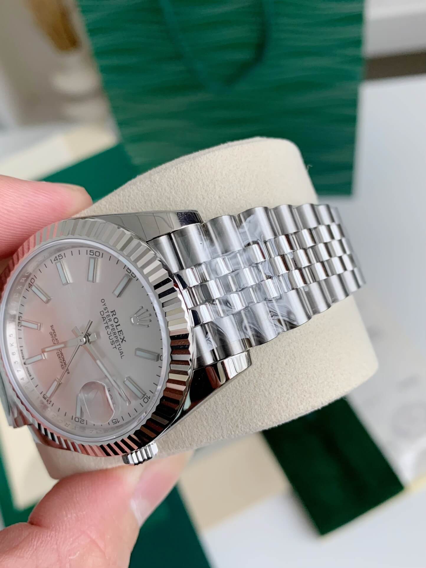 Rolex Datejust 41 Ref. 126334 – Oystersteel and White Gold, Silver Dial, Jubilee Bracelet