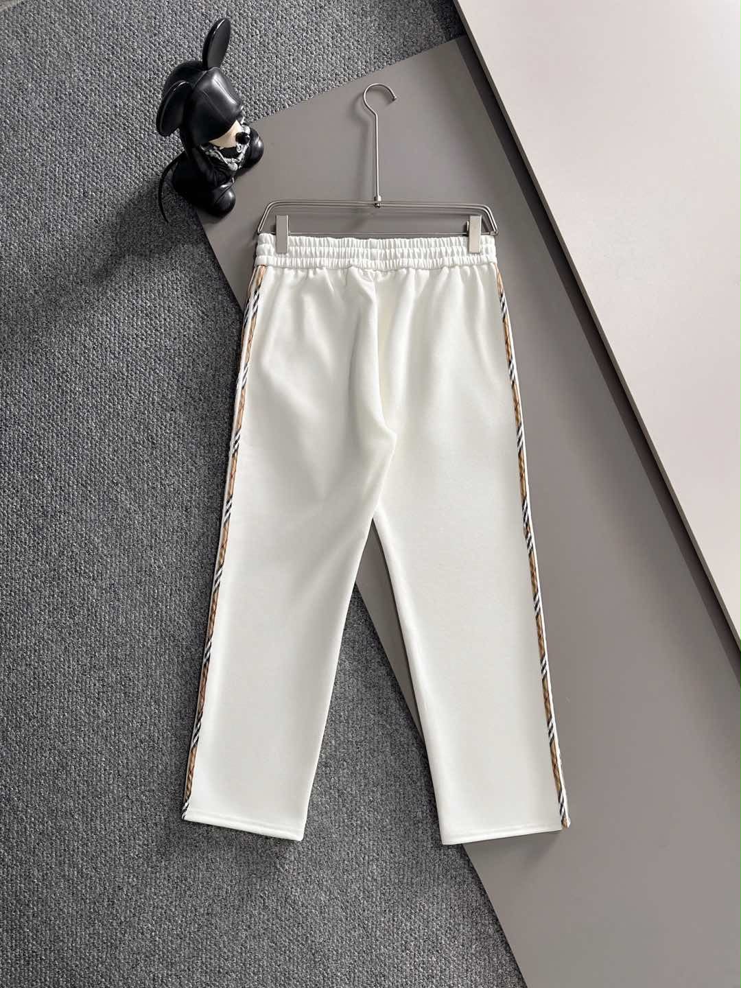 Burberry Cream Vintage Check Piping EKD Patch Tracksuit Set