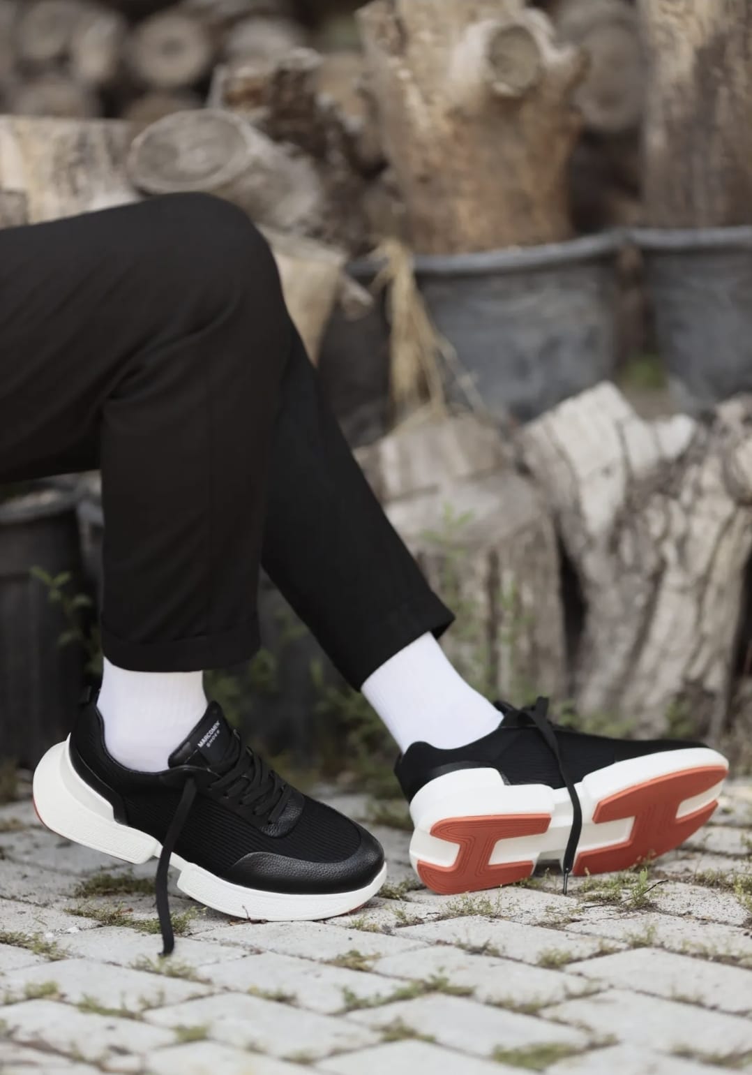 HH Black & White Sculpted Sole Sneaker