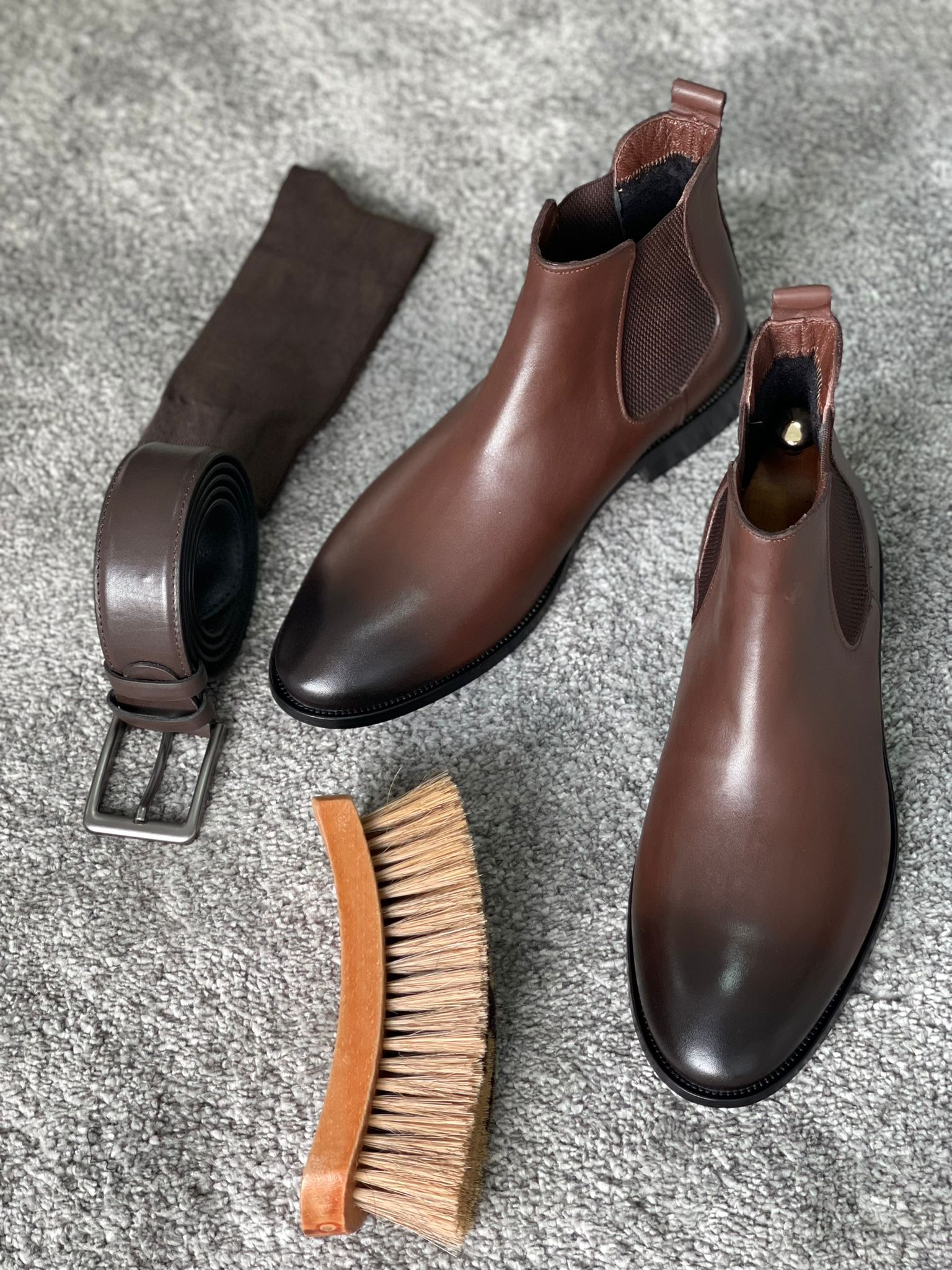 Classic Brown Leather Chelsea Boots - Timeless Style and Comfort