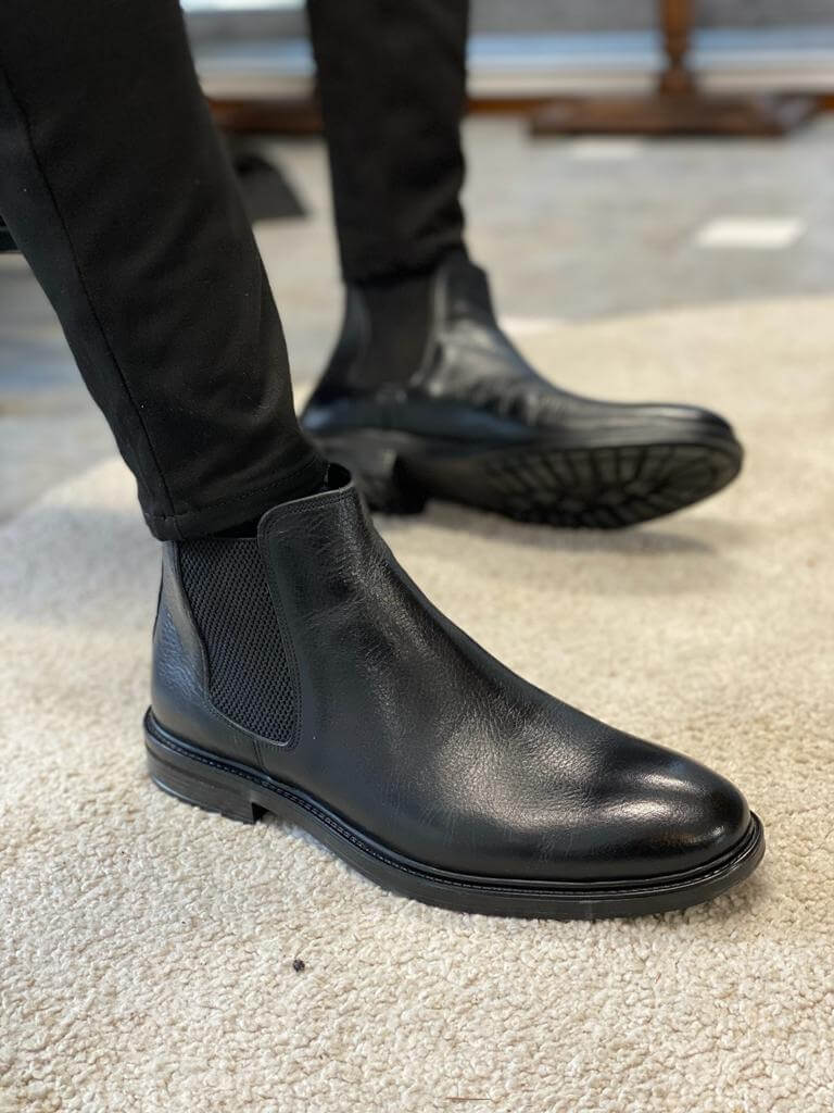HolloShoe Black Chelsea Boot