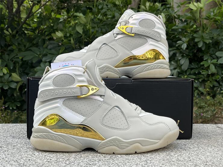 Air Jordan 8 Retro "Champagne" Sneaker