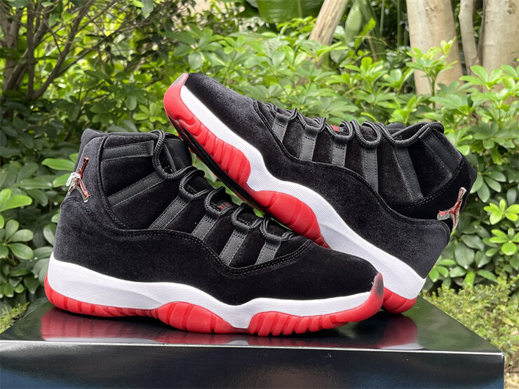 Retro Jordan 11 Bred Size 9 on sale