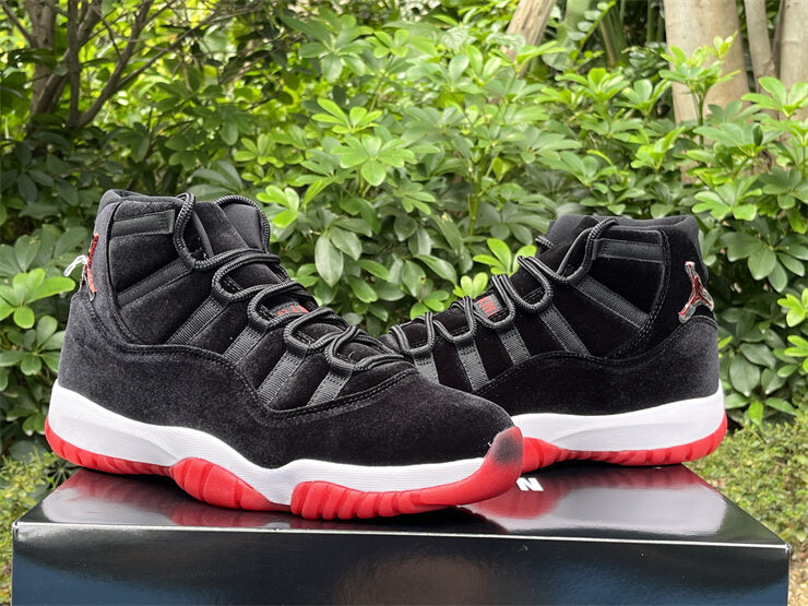 Air Jordan 11 Wmns Bred Velvet Sneakers