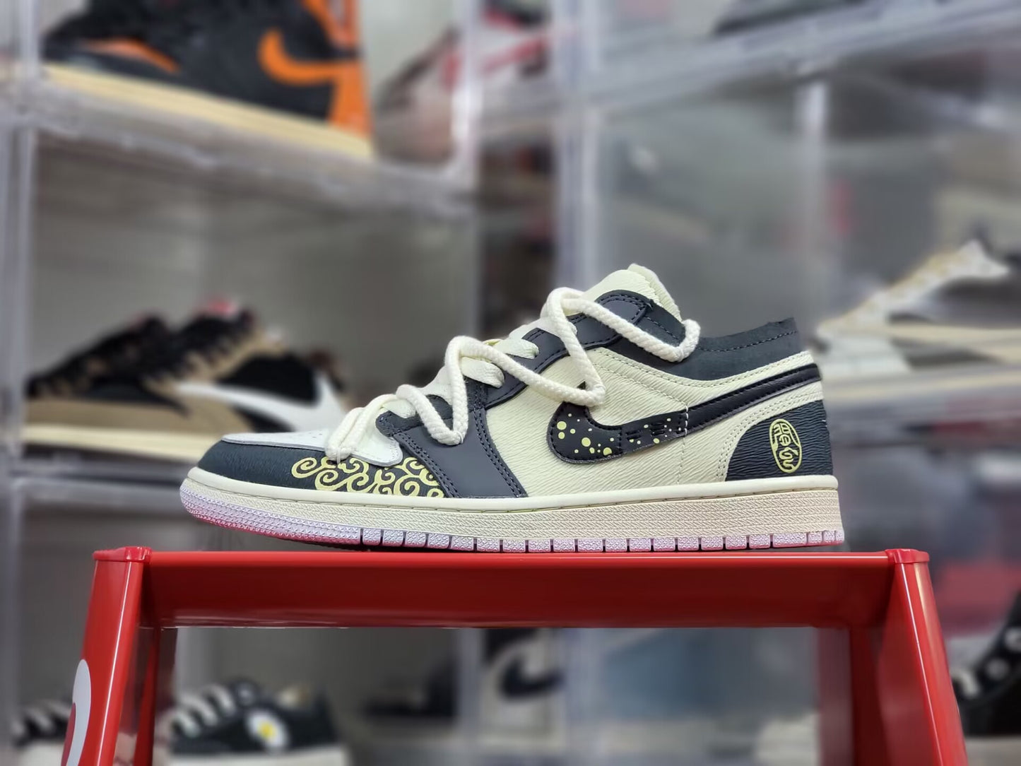 Nike Air Jordan 1 Low Cut Sneaker