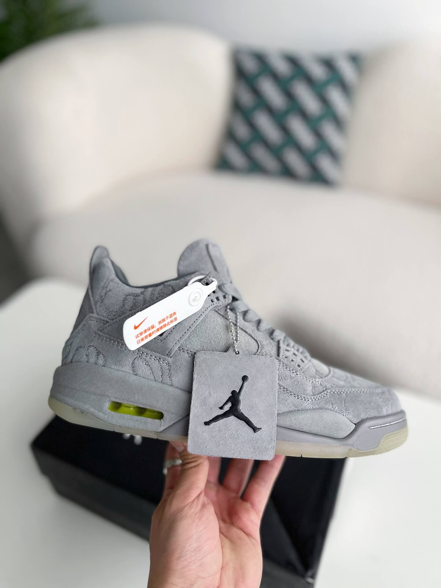 Air Jordan 4 Retro Suede Kaws Cool Grey Hollo Shoe