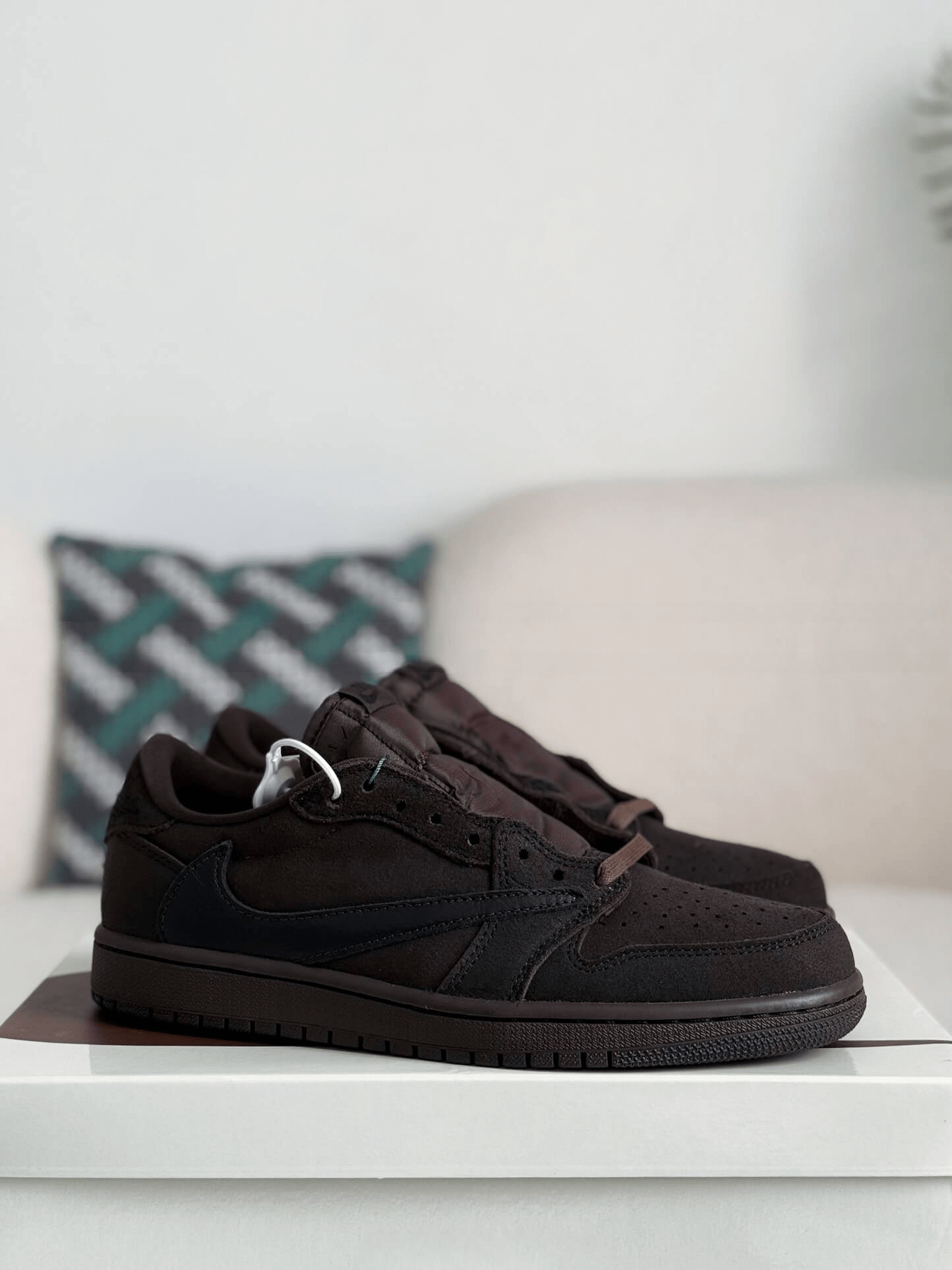 Air Jordan 1 Retro Low OG SP Travis Scott “Velvet Brown”