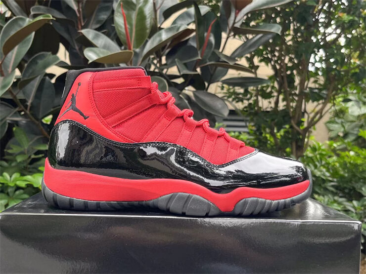 Jordans 11 retro bred on sale