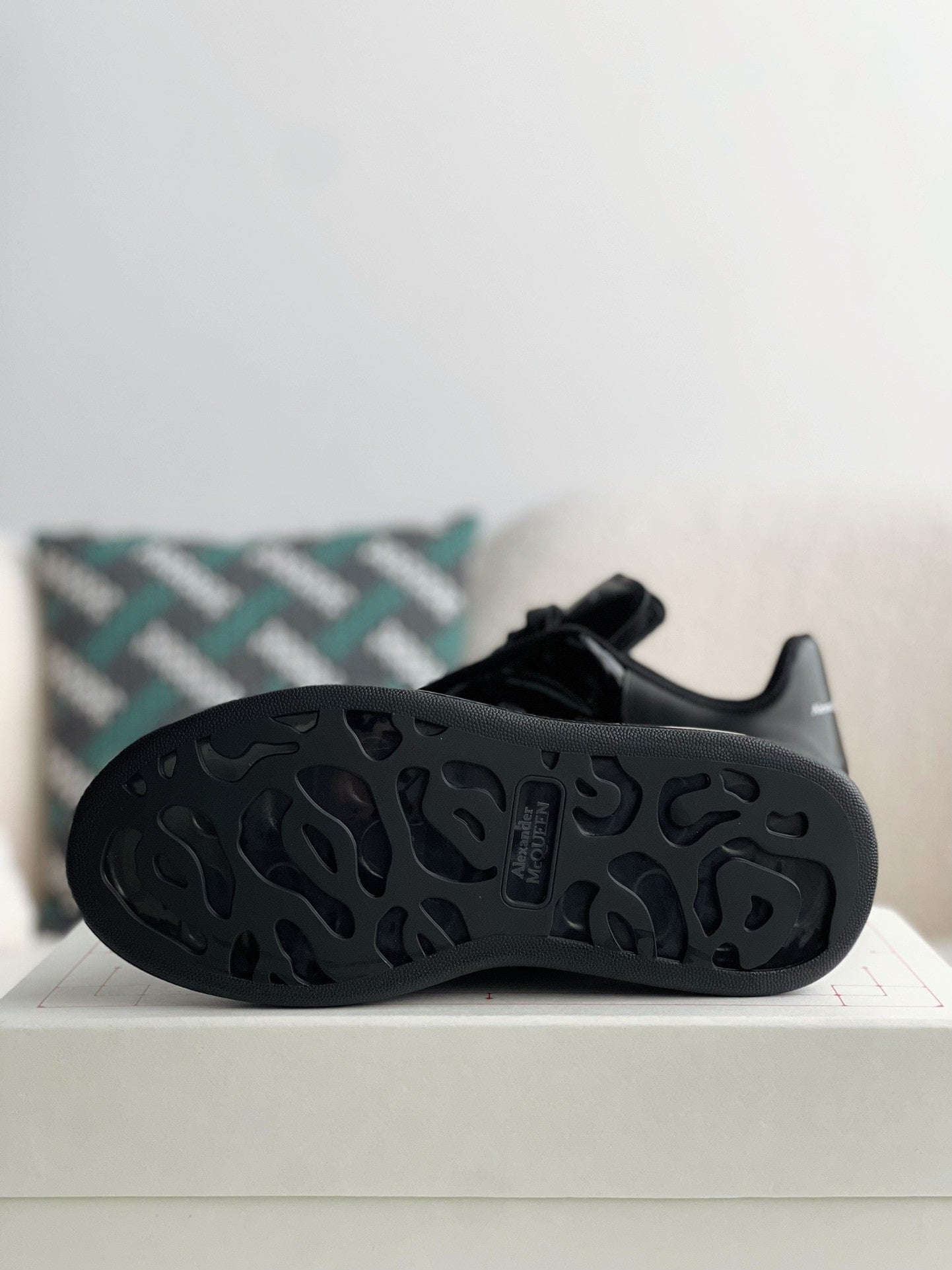 Alexander McQueen Oversized Black Lux Gloss Sneakers – HolloShoe