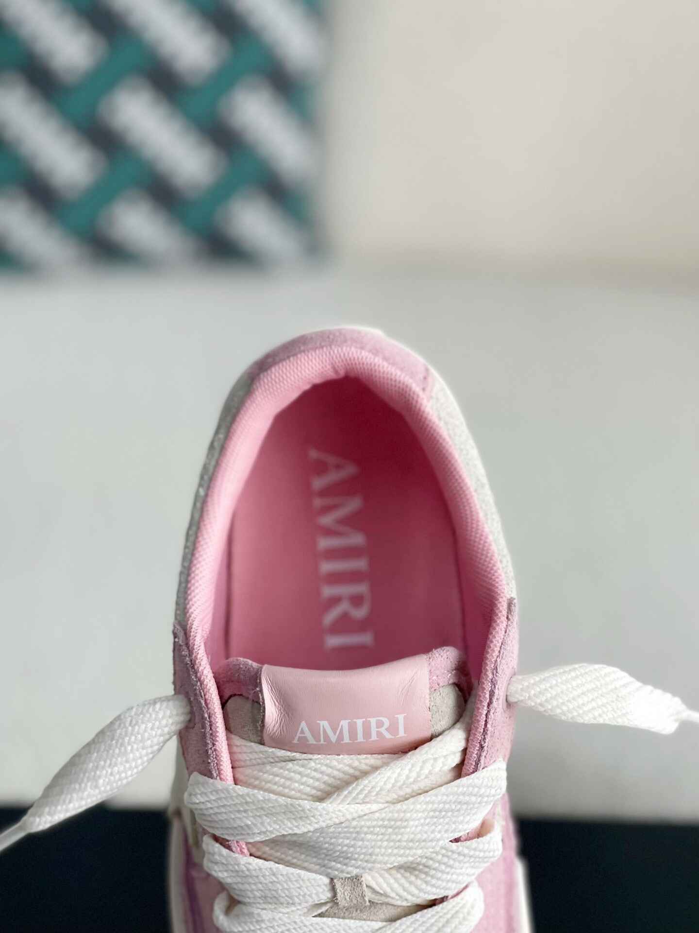 Amiri Star Court Low – Pink & Bone Suede
