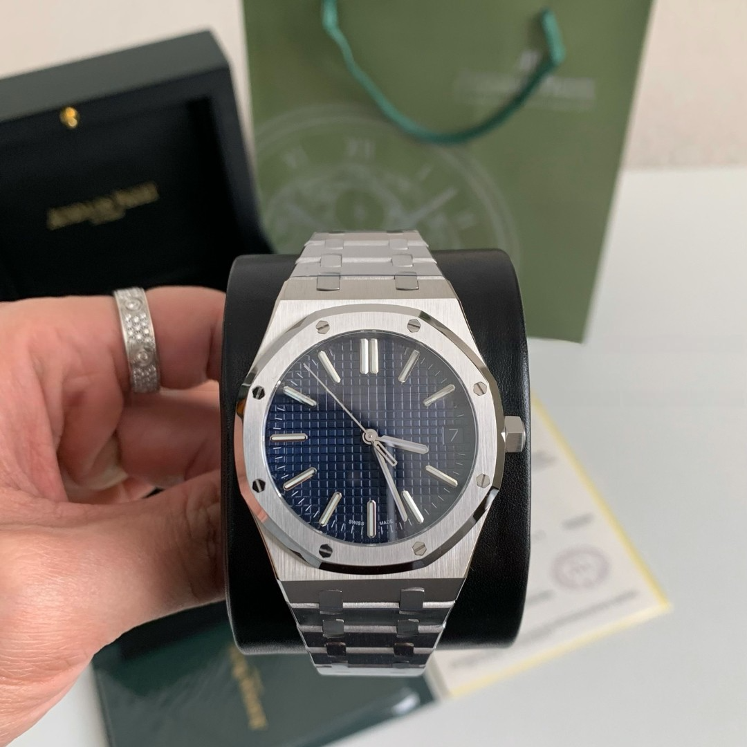 Audemars Piguet Royal Oak Selfwinding Ref. 15510ST – Stainless Steel, Blue "Grande Tapisserie" Dial