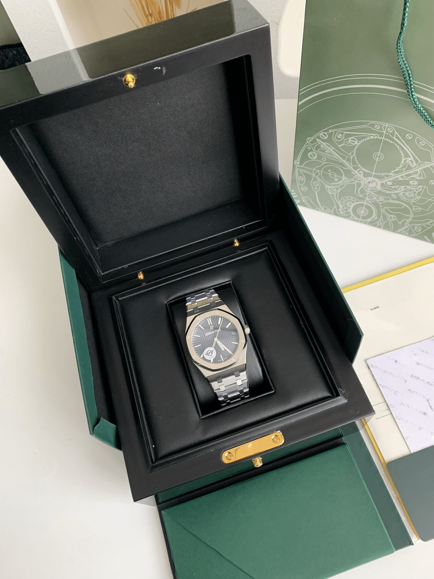 Audemars Piguet Royal Oak Selfwinding Ref. 15500ST.OO.1220ST.01 – 41mm Stainless Steel, Blue Dial
