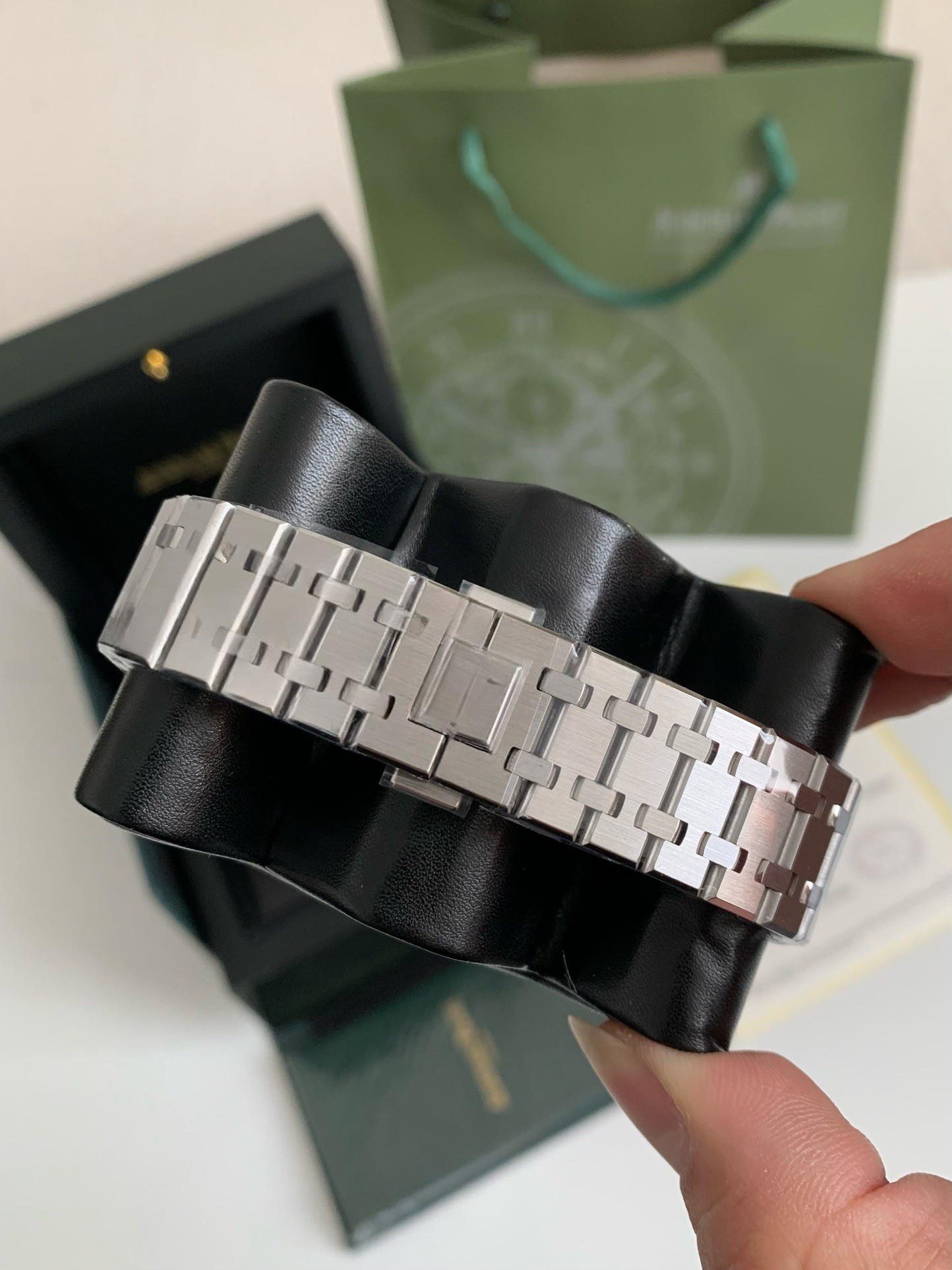 Audemars Piguet Royal Oak Selfwinding Ref. 15510ST – Stainless Steel, Blue "Grande Tapisserie" Dial