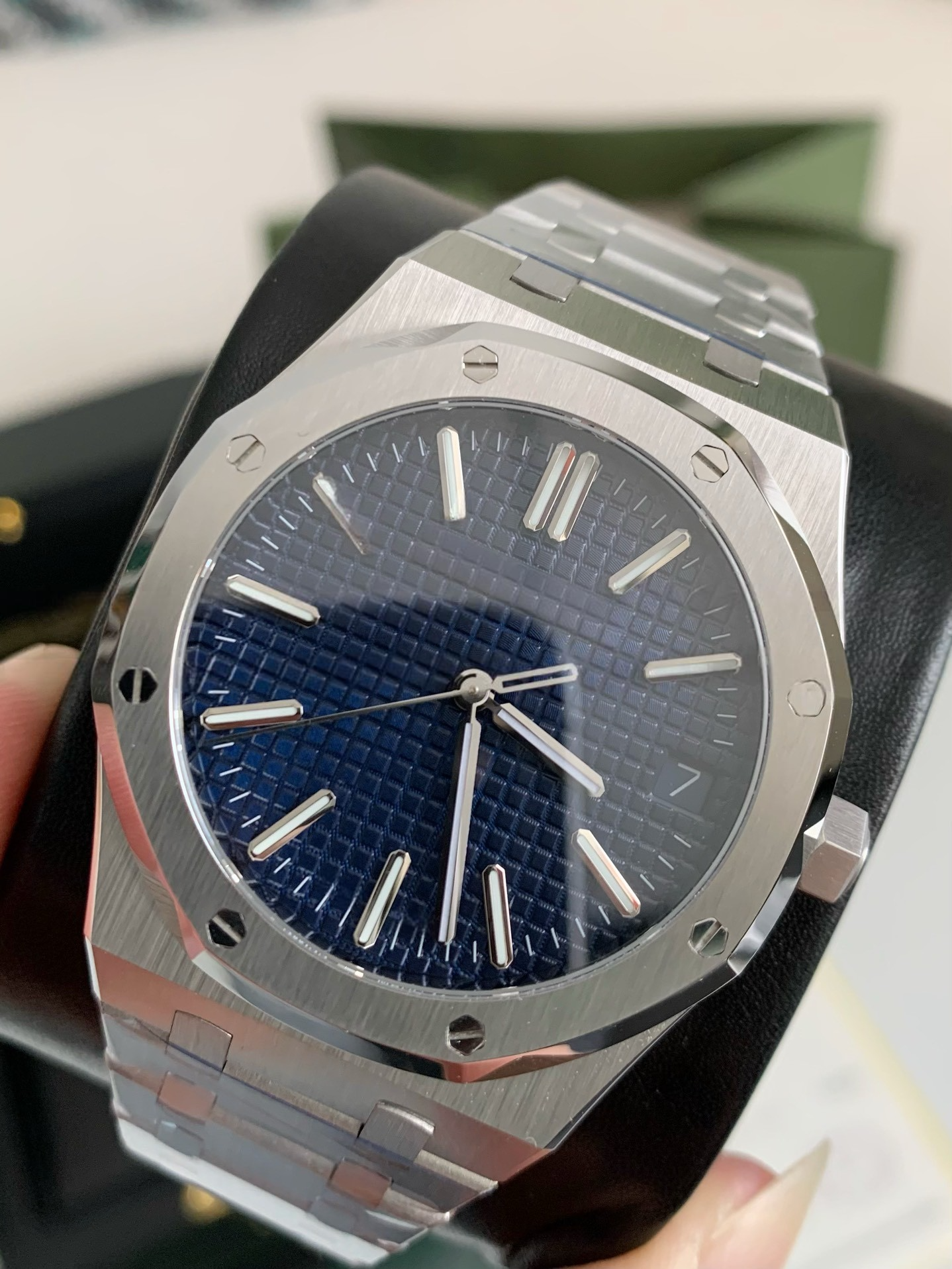 Audemars Piguet Royal Oak Selfwinding Ref. 15510ST – Stainless Steel, Blue "Grande Tapisserie" Dial