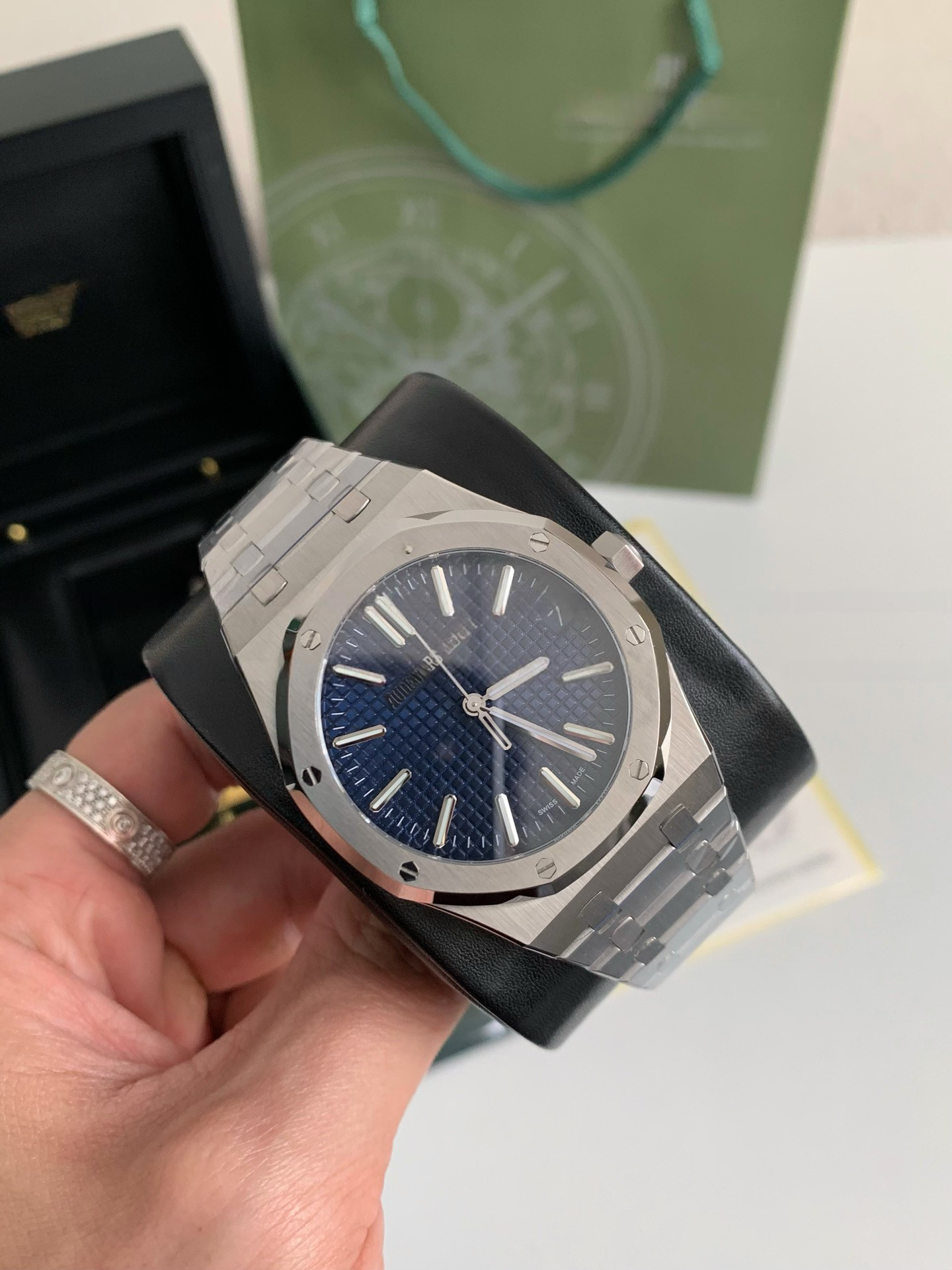 Audemars Piguet Royal Oak Selfwinding Ref. 15510ST – Stainless Steel, Blue "Grande Tapisserie" Dial