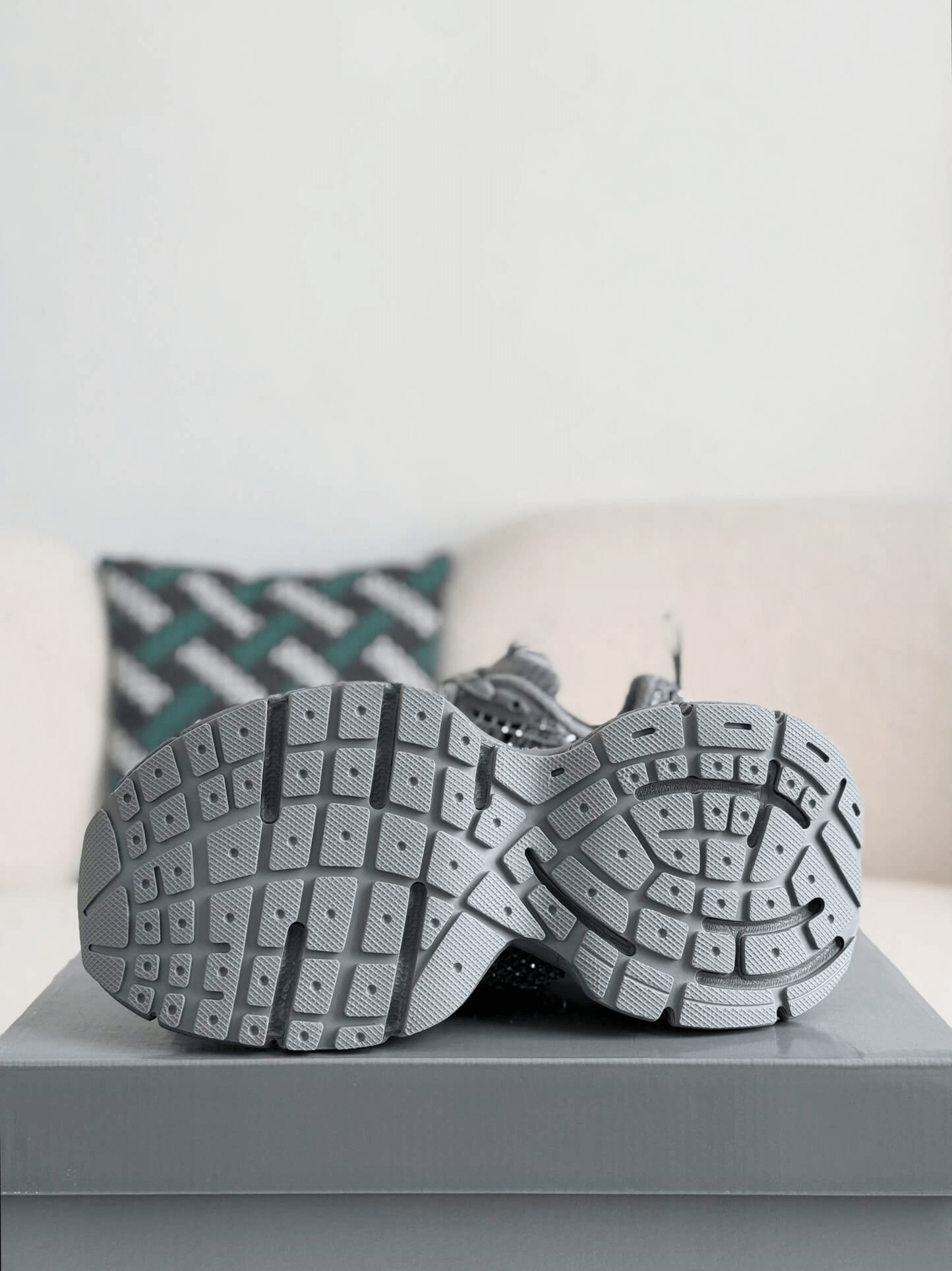 Balenciaga 3XL Sneaker Mesh Rhinestone – Grey