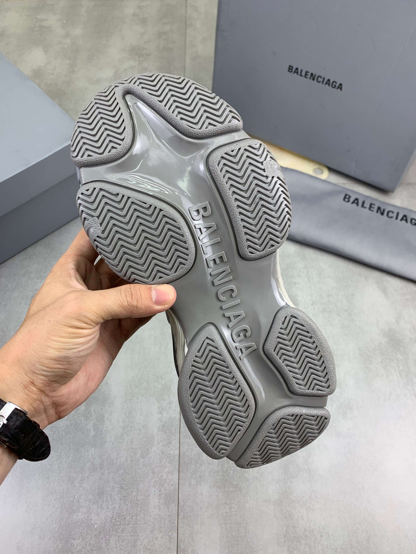Balenciaga Jet Sneaker – Eggshell & Grey