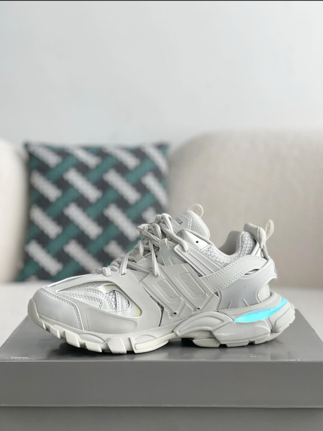 Balenciaga Track Trainer Off White 40