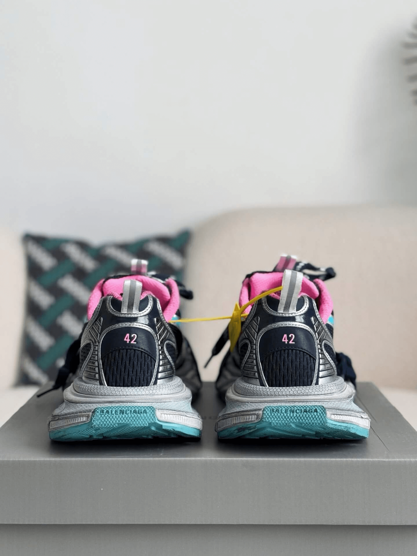 Balenciaga 3XL Sneaker – Navy, Silver & Pink