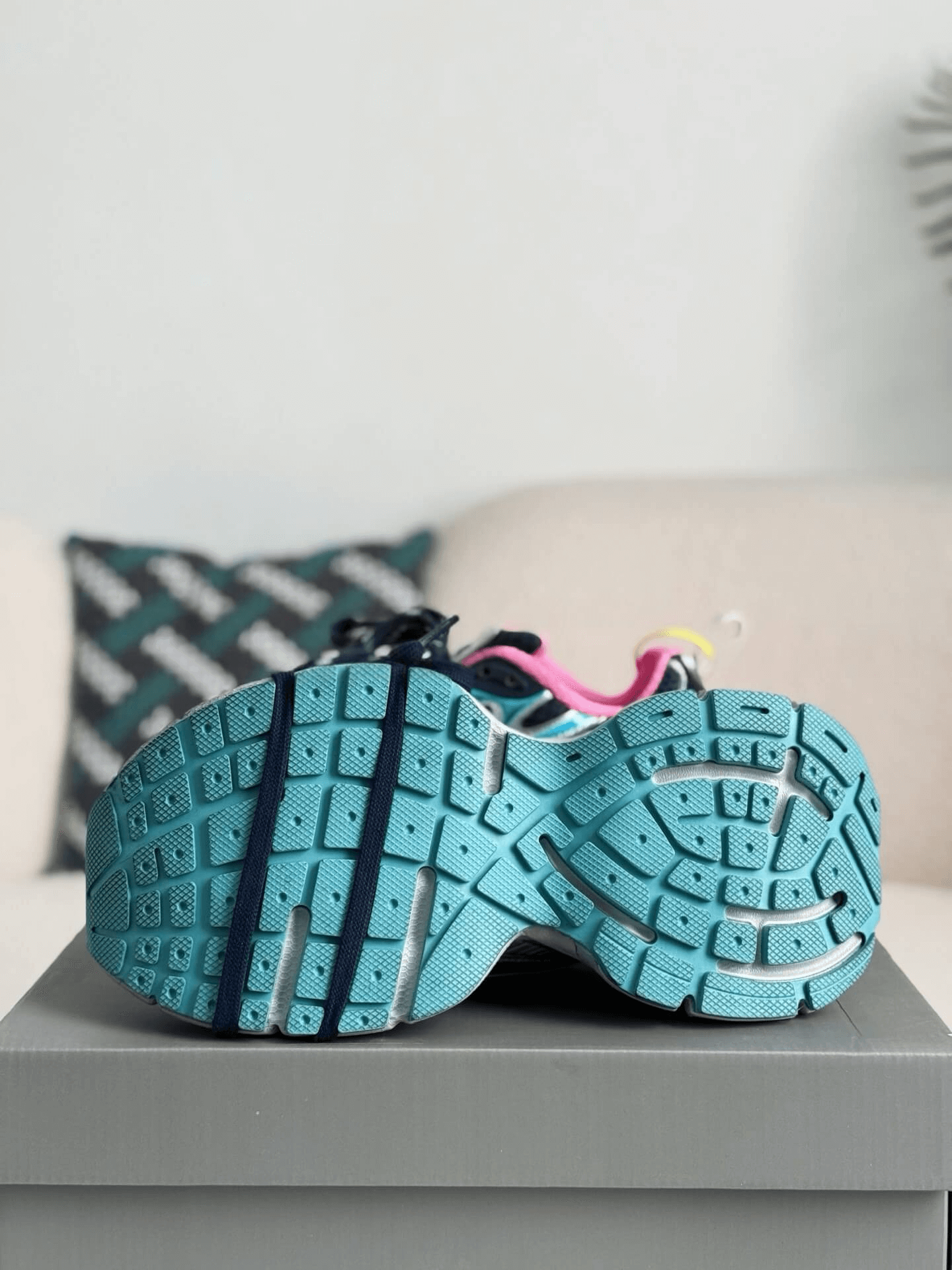 Balenciaga 3XL Sneaker – Navy, Silver & Pink