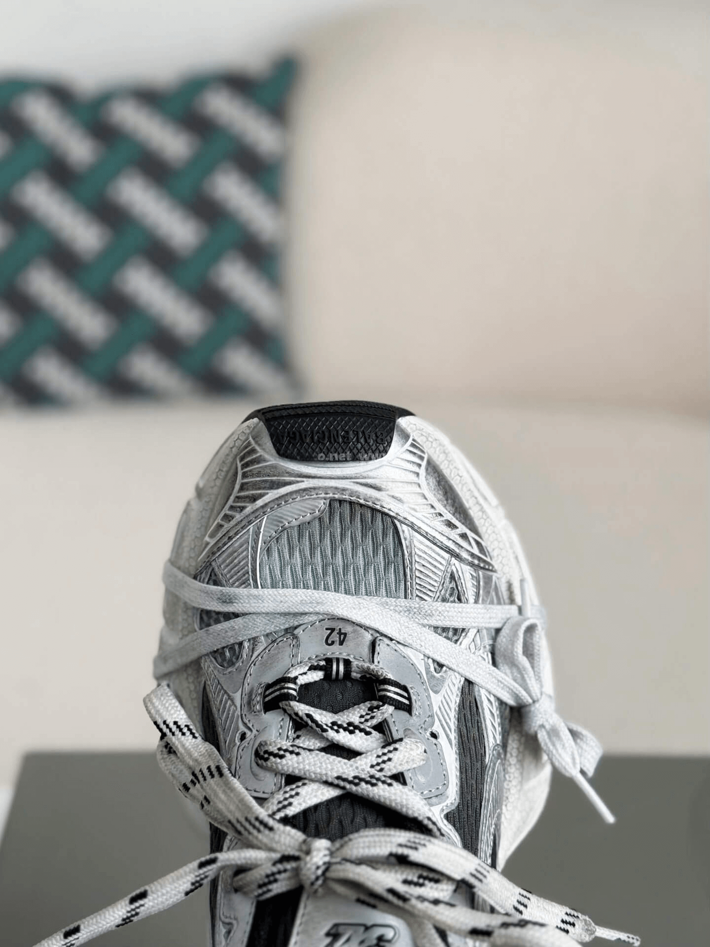 Balenciaga 3XL Sneaker – Silver, Black & White
