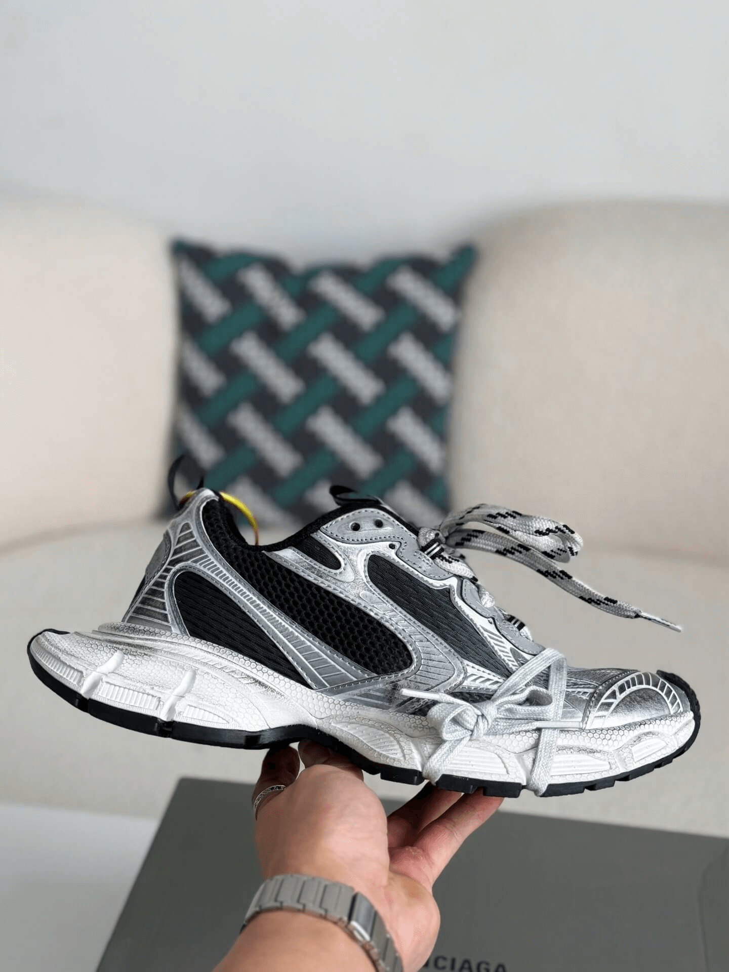 Balenciaga 3XL Sneaker – Silver, Black & White