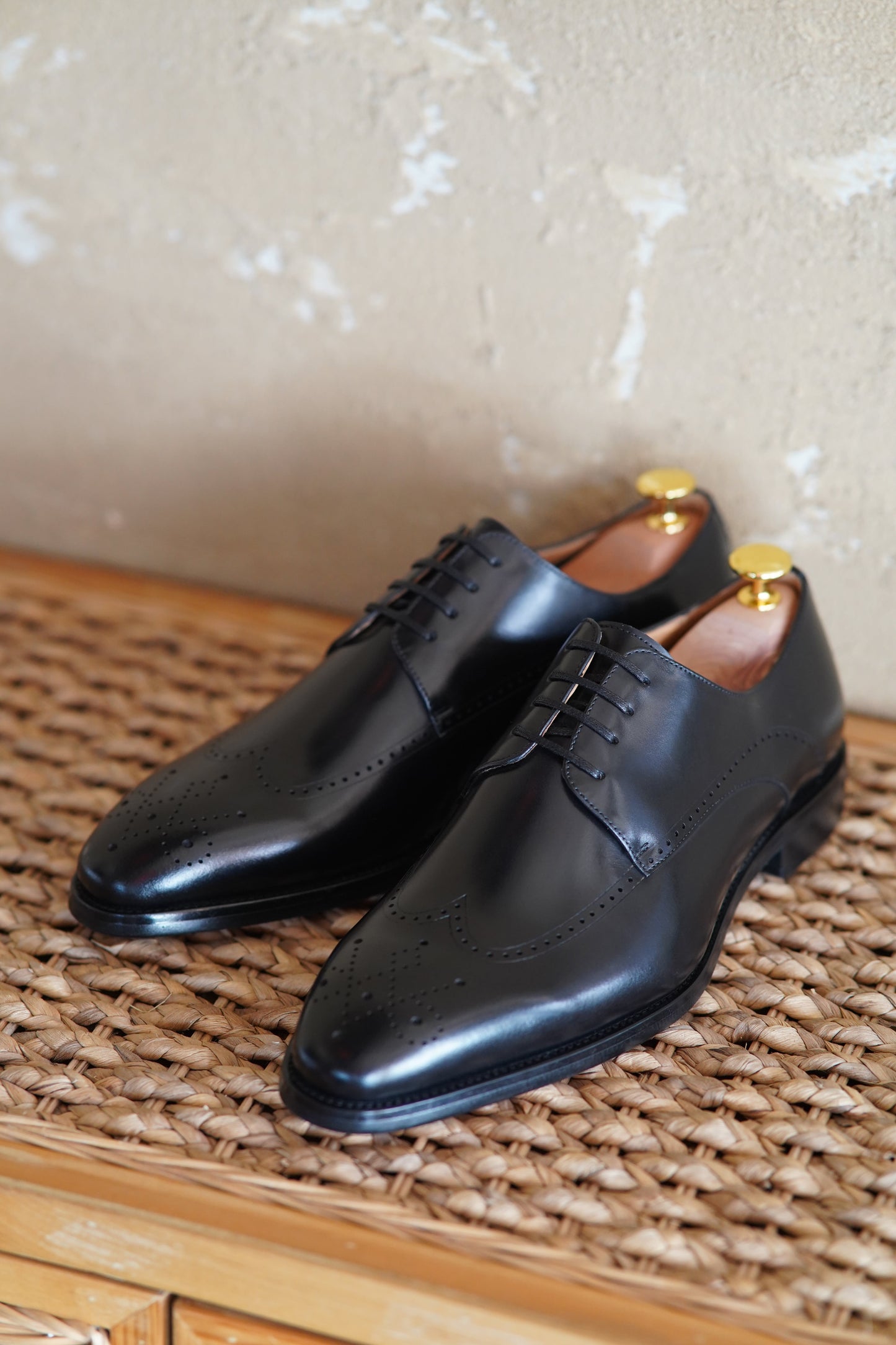 Men's Dress Shoes in a Polished Black