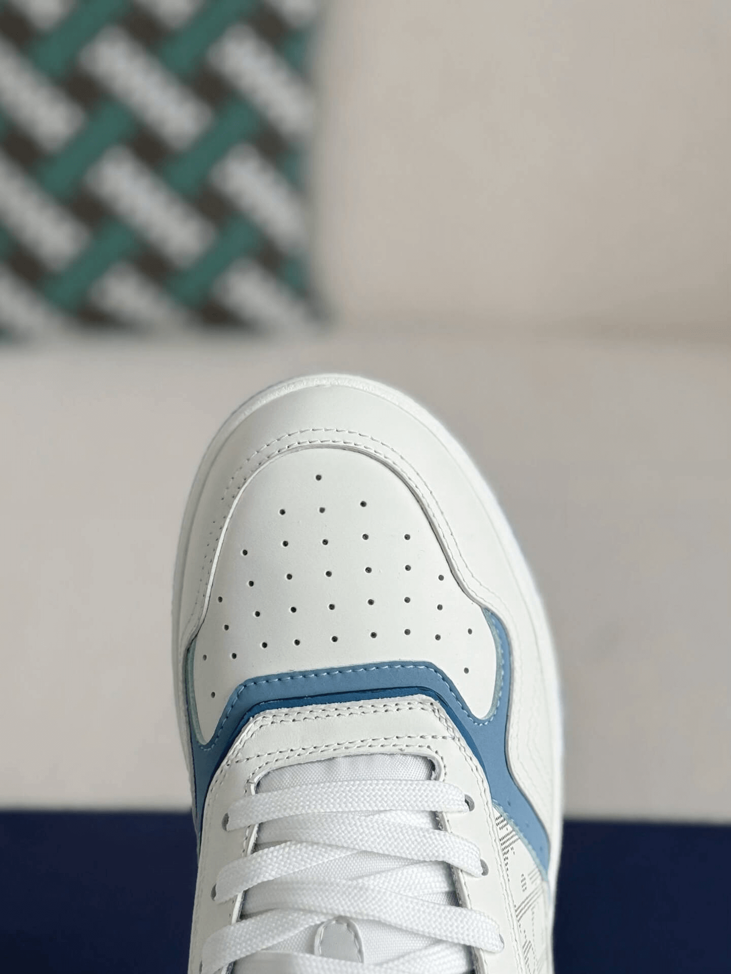 Dior B27 Low-Top Sneaker White and Light Blue Smooth Calfskin with White Dior Oblique Jacquard Panel