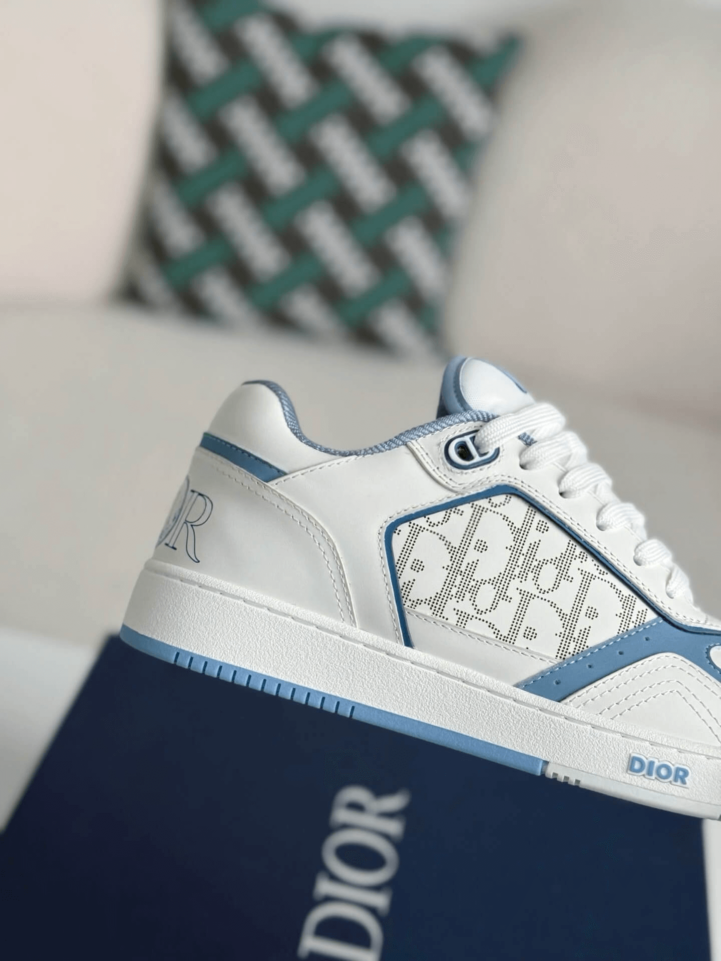 Dior B27 Low-Top Sneaker White and Light Blue Smooth Calfskin with White Dior Oblique Jacquard Panel