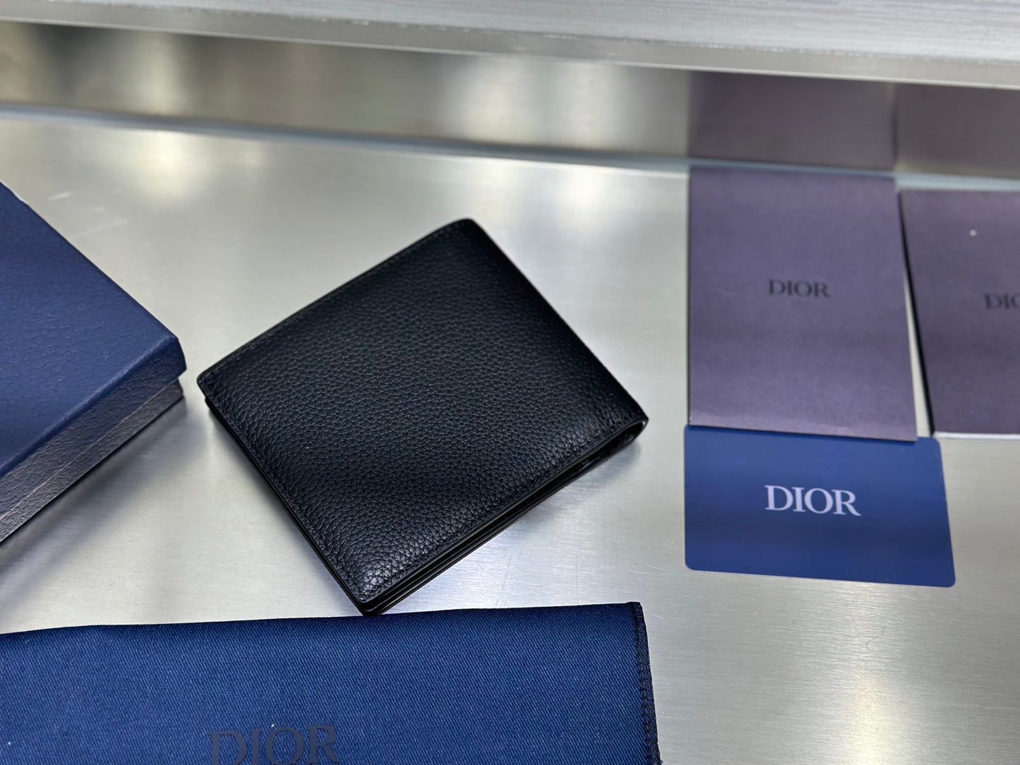 Dior Men's CD Icon Bifold Wallet - Gris Flanelle Grained Calfskin Grey Leather Billfold