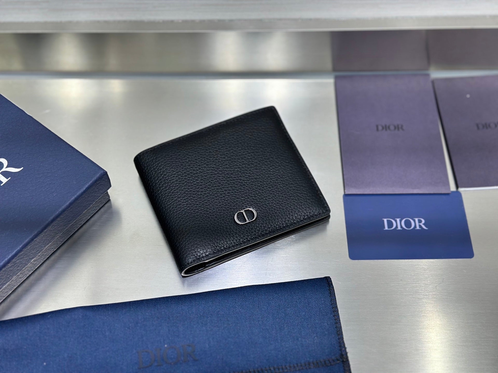 DIOR CD Icon ウォレット Dior CD Icon Bifold Wallet - Gris Flanelle Grained Calfskin Grey